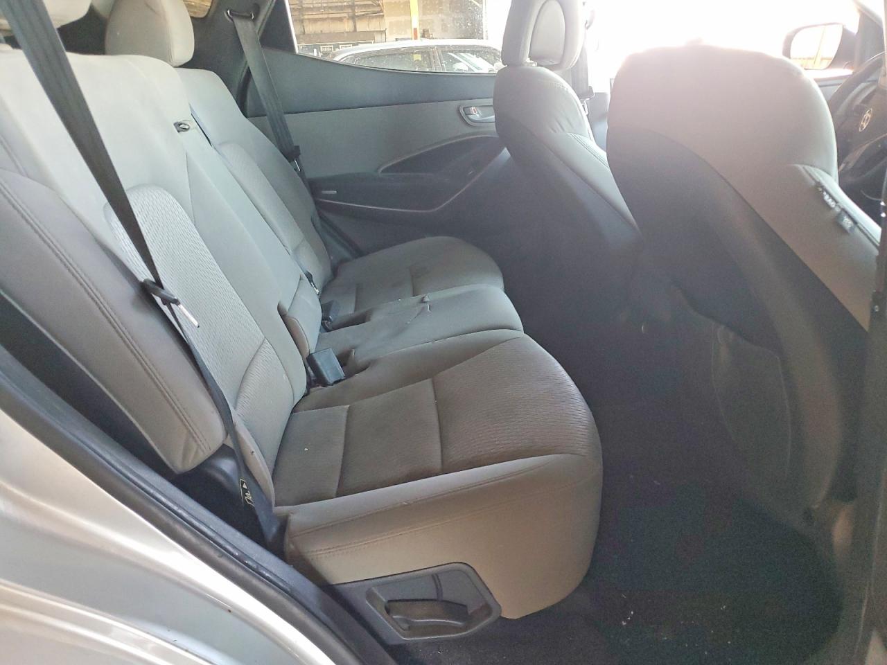 2014 Hyundai Santa Fe Sport 2.4l Silver vin: 5XYZT3LB2EG145717