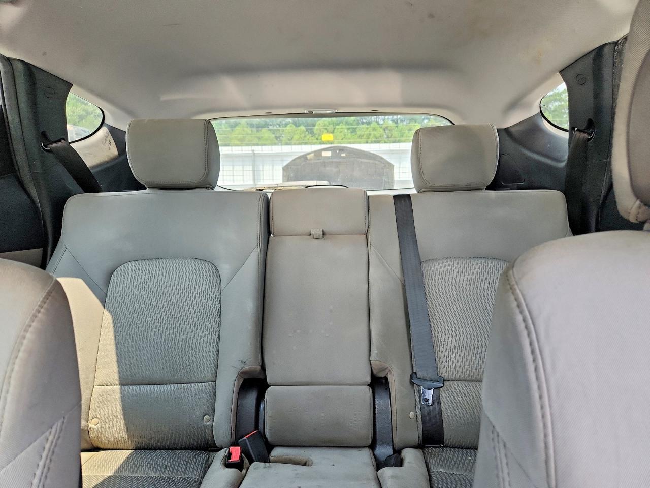 2014 Hyundai Santa Fe Sport 2.4l Серебряный vin: 5XYZT3LB2EG221629