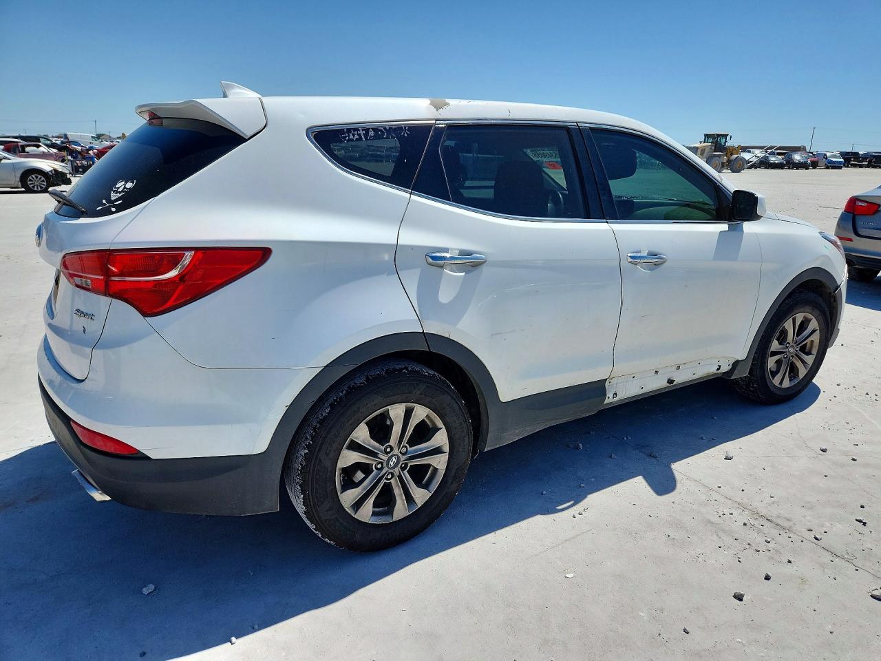 2015 Hyundai Santa Fe Sport 2.4l White vin: 5XYZT3LB2FG258228