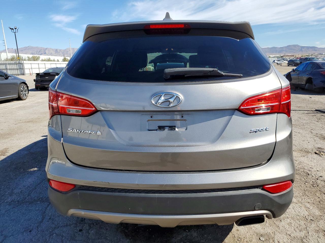 2016 Hyundai Santa Fe Sport 2.4l Silver vin: 5XYZT3LB2GG322897