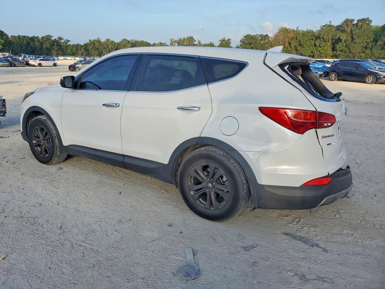2013 Hyundai Santa Fe Sport White vin: 5XYZT3LB3DG113518