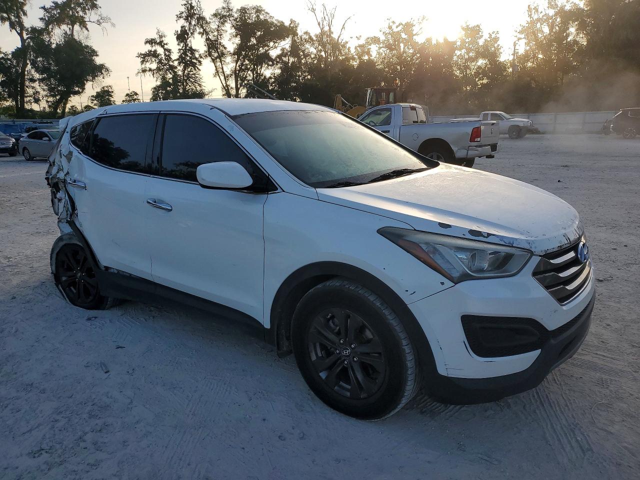 2013 Hyundai Santa Fe Sport White vin: 5XYZT3LB3DG113518