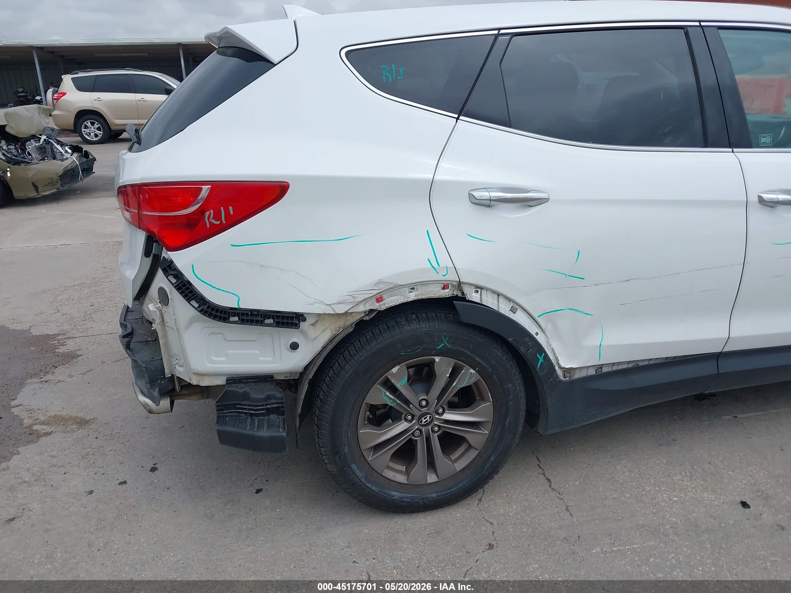 2014 Hyundai Santa Fe Sport 2.4l Белый vin: 5XYZT3LB3EG177141