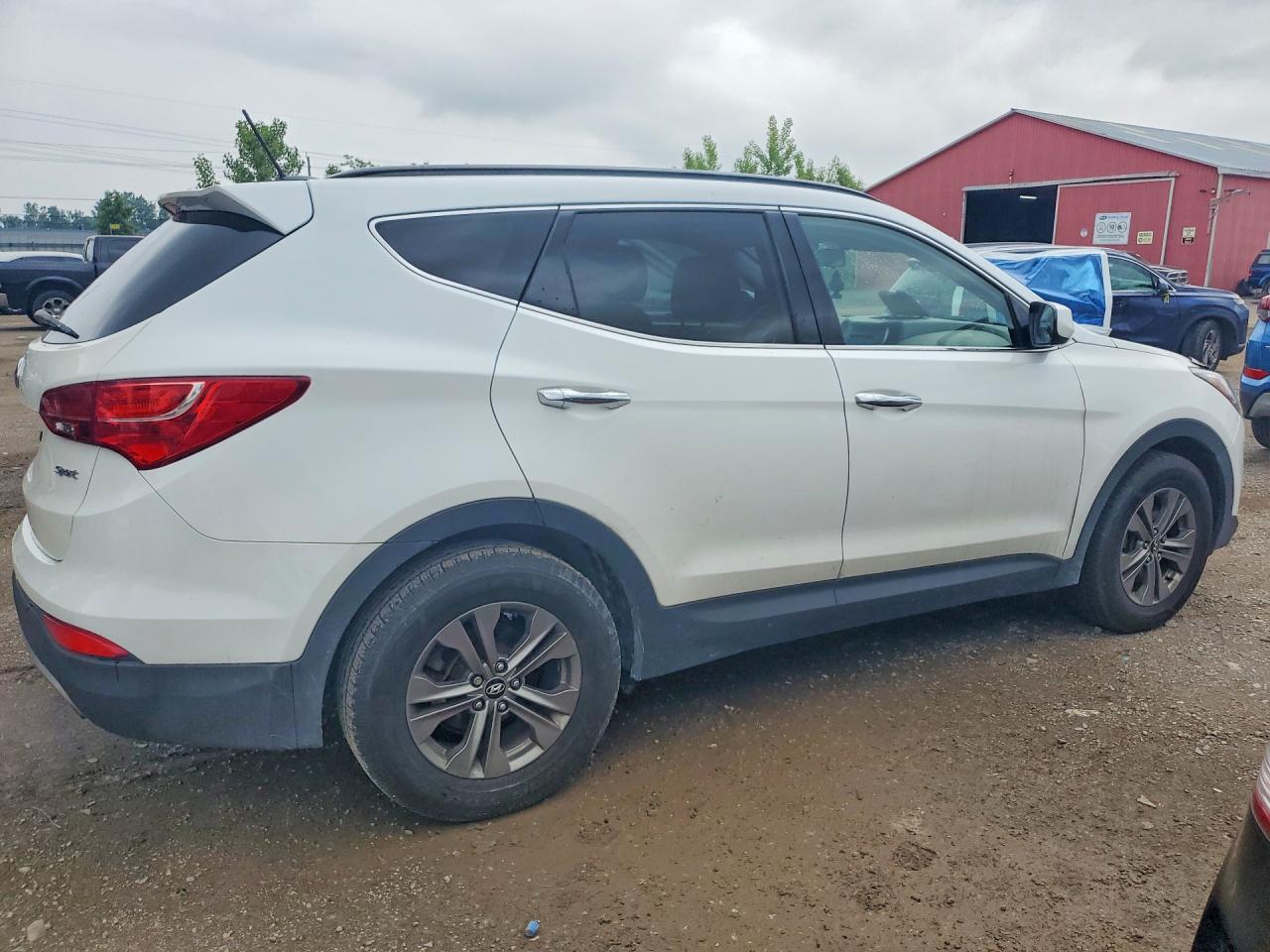 2015 Hyundai Santa Fe Sport 2.4l White vin: 5XYZT3LB3FG233192