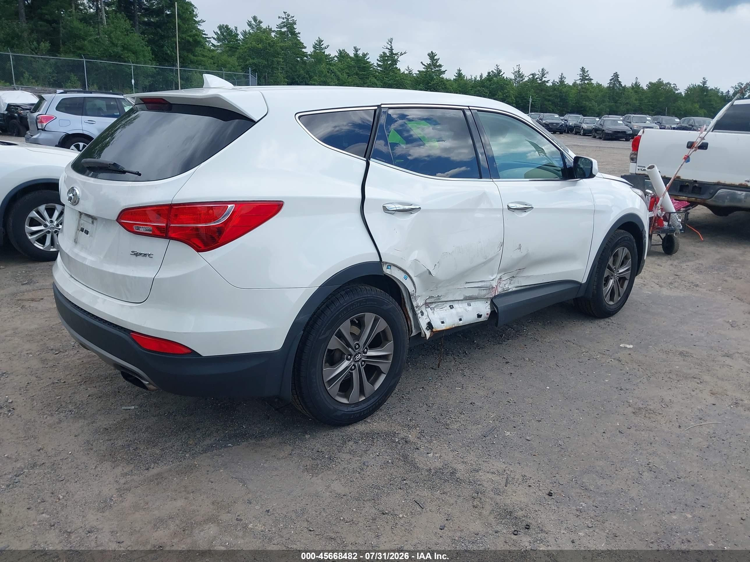 2013 Hyundai Santa Fe Sport White vin: 5XYZT3LB4DG033919
