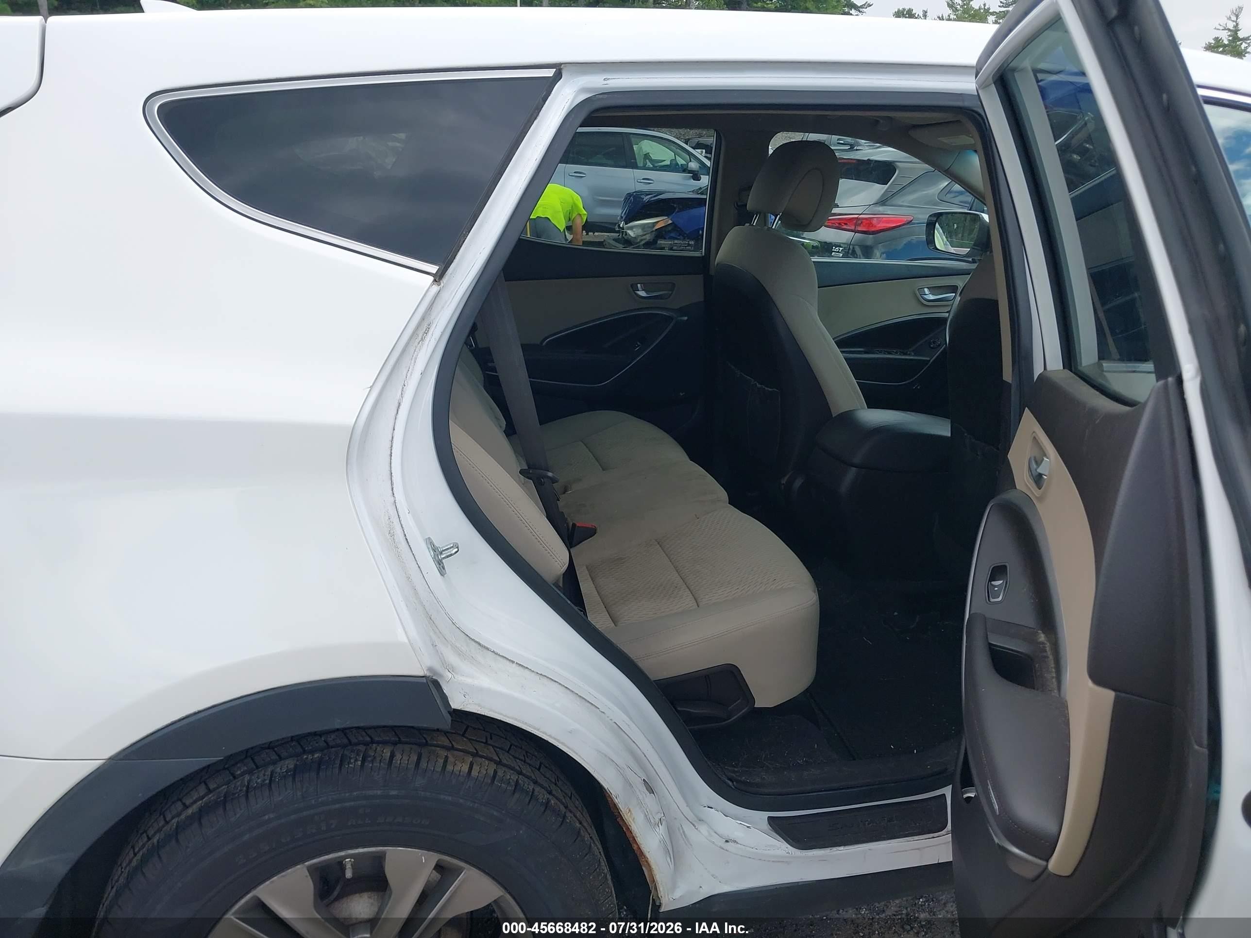 2013 Hyundai Santa Fe Sport White vin: 5XYZT3LB4DG033919
