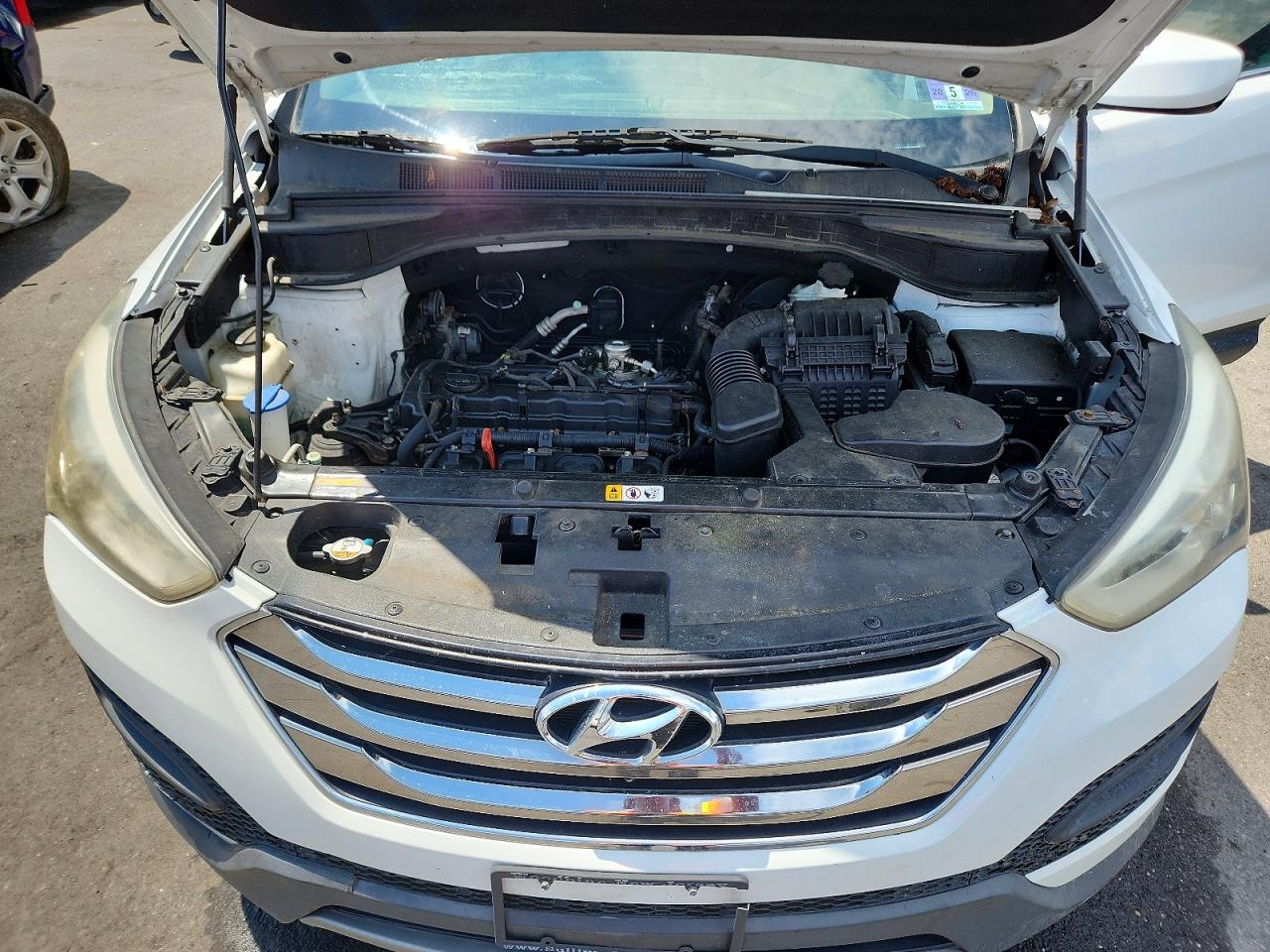 2013 Hyundai Santa Fe Sport 2.4l White vin: 5XYZT3LB4DG046881