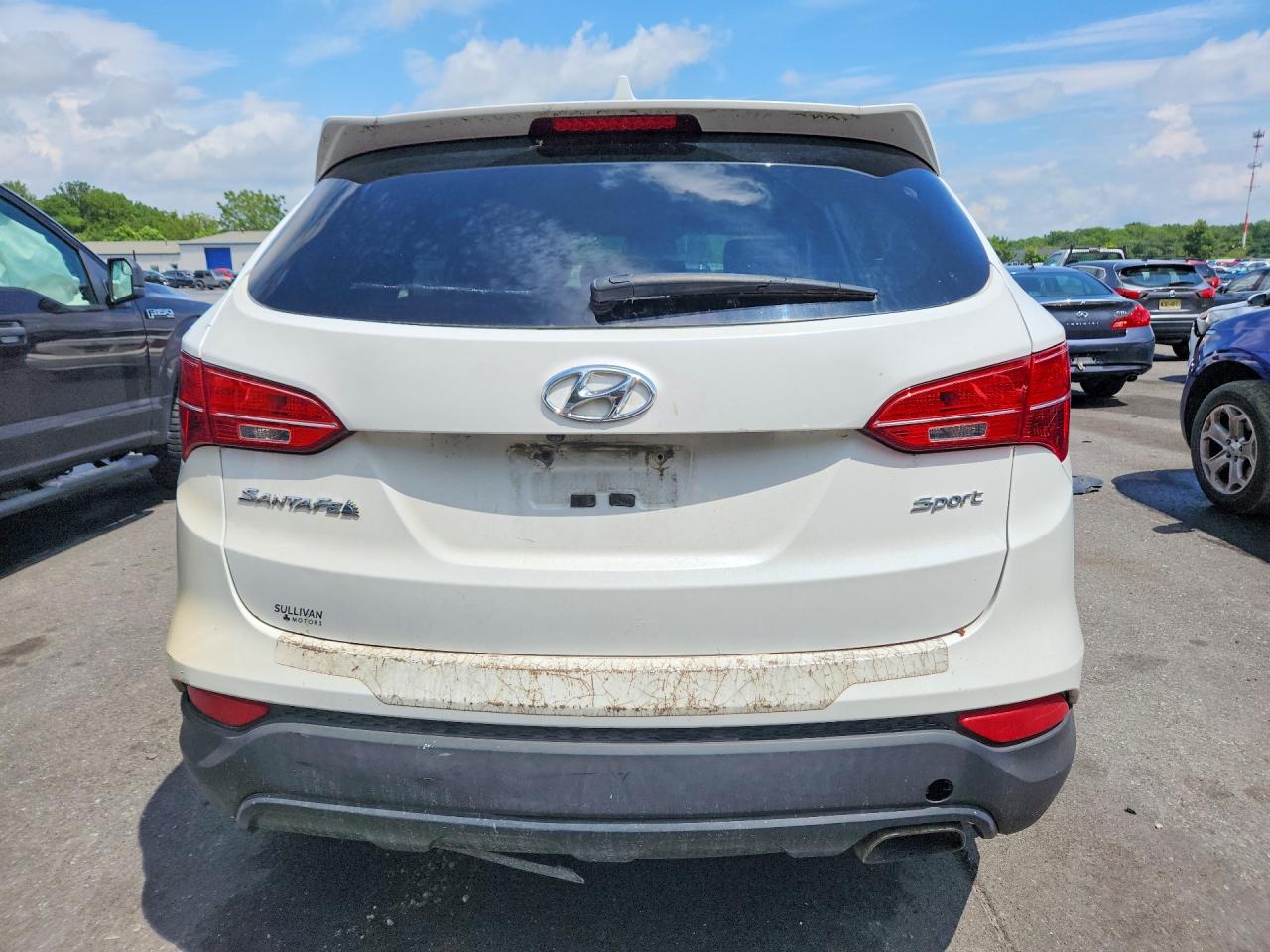 2013 Hyundai Santa Fe Sport 2.4l White vin: 5XYZT3LB4DG046881