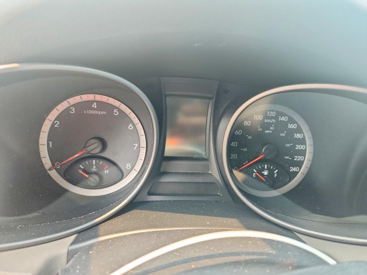 2013 Hyundai Santa Fe Sport 2.4l Silver vin: 5XYZT3LB4DG107615