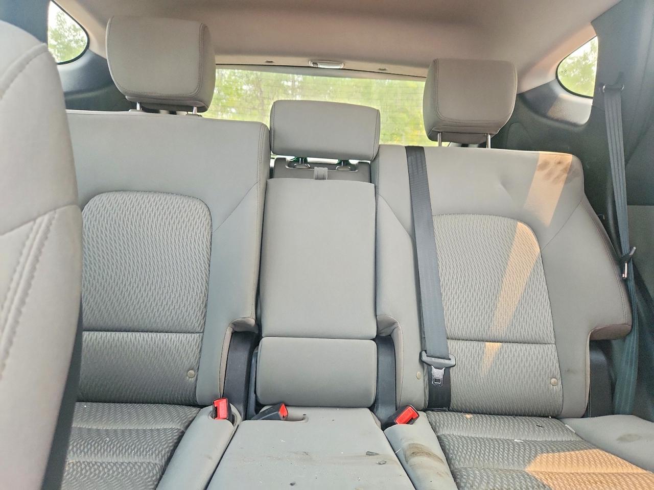 2013 Hyundai Santa Fe Sport 2.4l Silver vin: 5XYZT3LB4DG107615