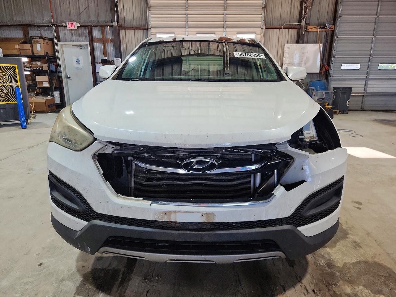 2014 Hyundai Santa Fe Sport 2.4l White vin: 5XYZT3LB4EG162633