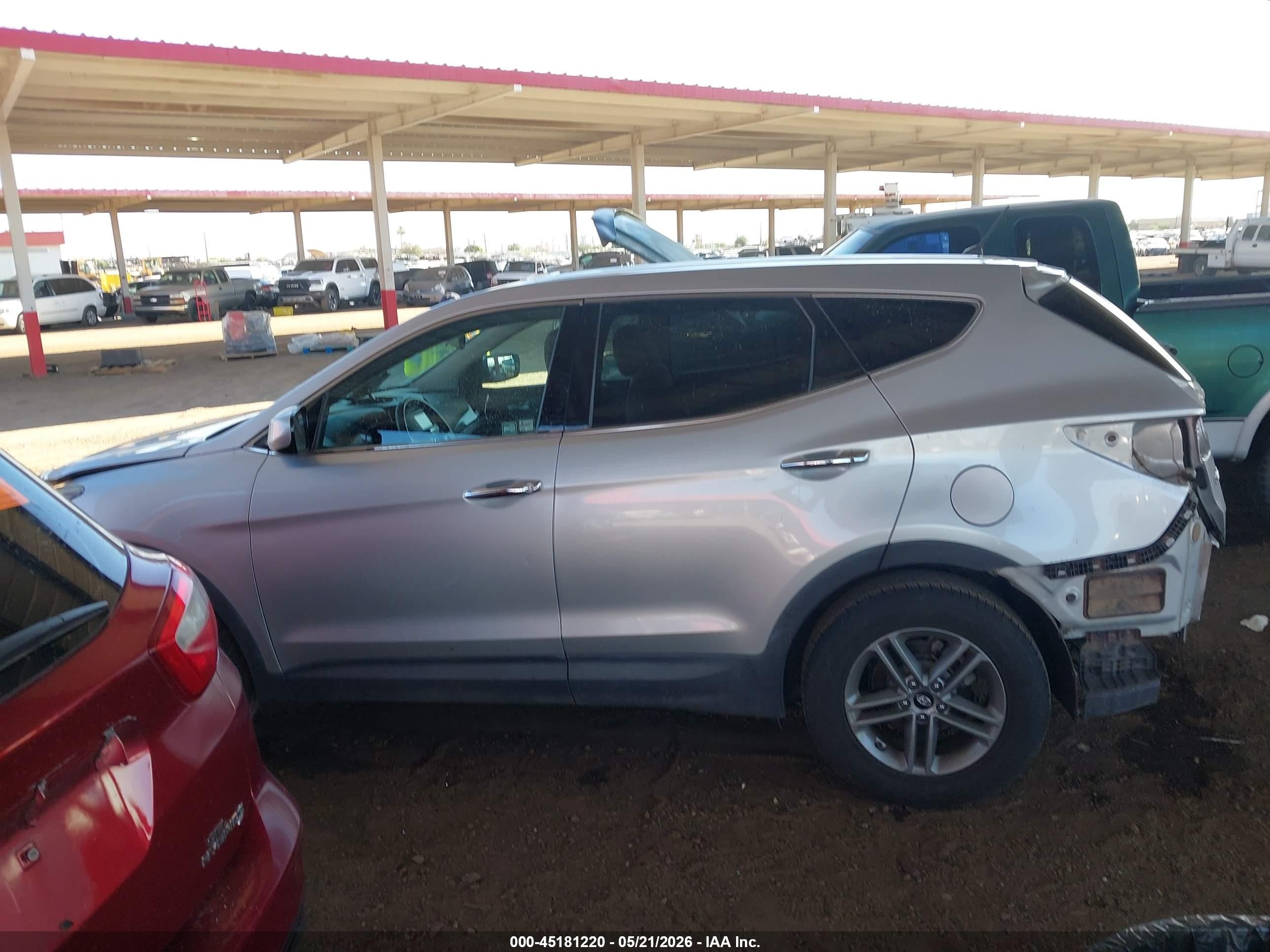 2018 Hyundai Santa Fe Sport 2.4l Silver vin: 5XYZT3LB4JG567546