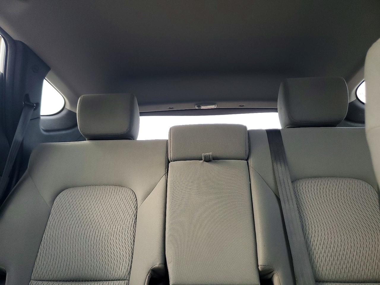 2014 Hyundai Santa Fe Sport 2.4l Silver vin: 5XYZT3LB5EG134341