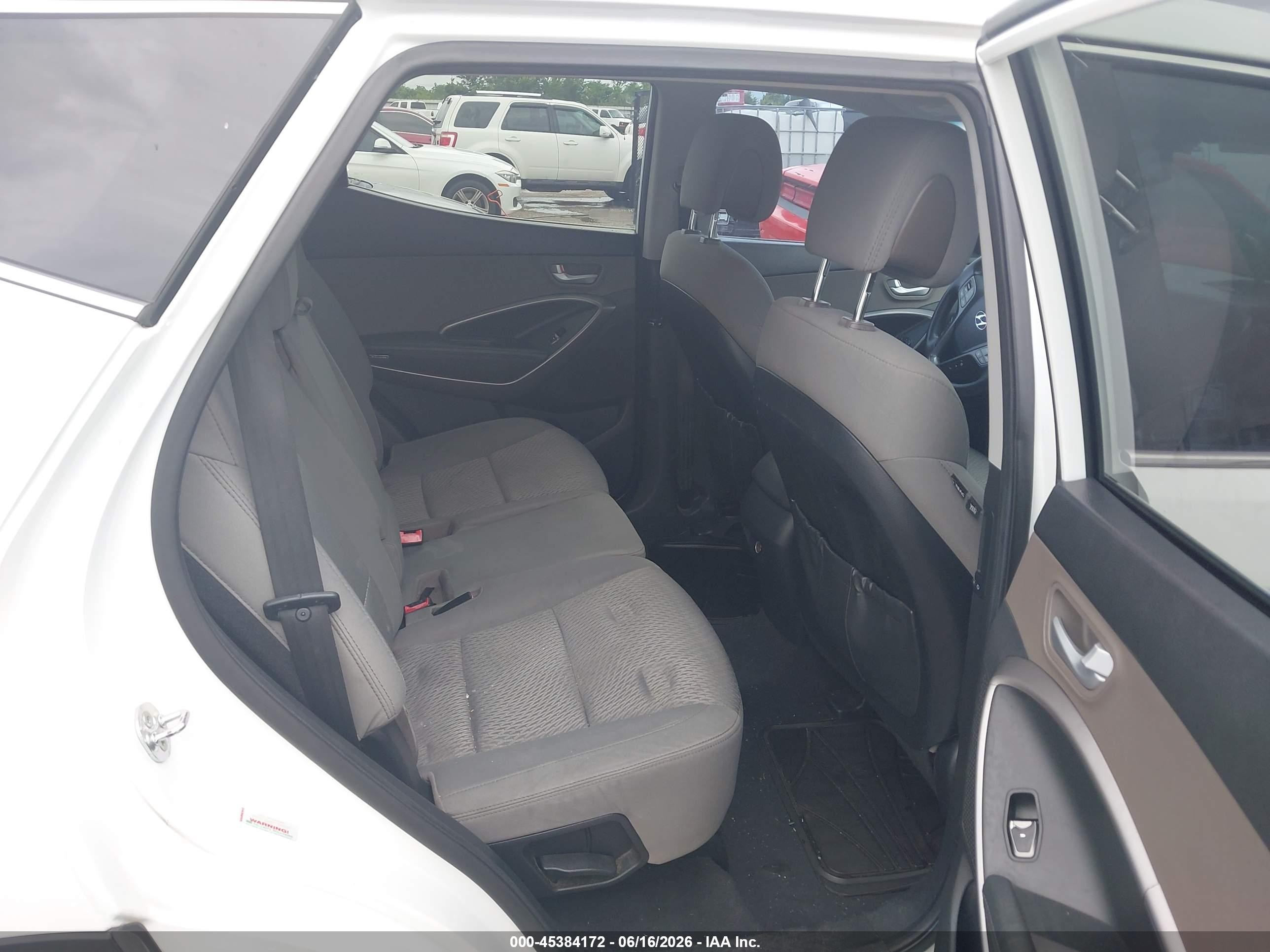 2014 Hyundai Santa Fe Sport 2.4l White vin: 5XYZT3LB5EG158784