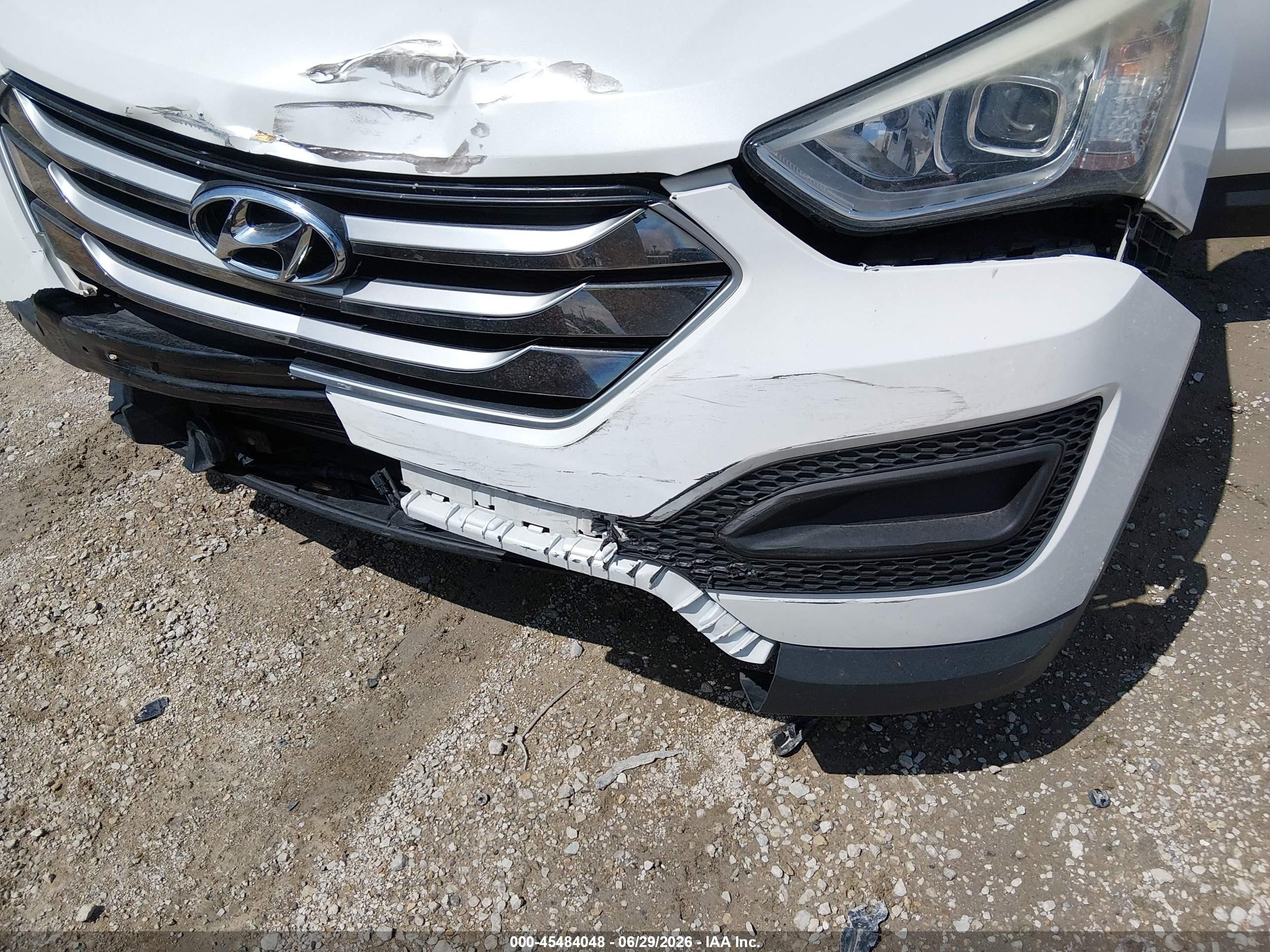 2015 Hyundai Santa Fe Sport 2.4l White vin: 5XYZT3LB5FG258286