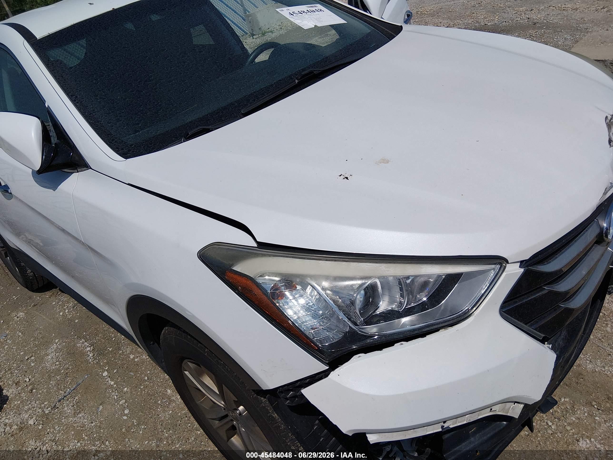 2015 Hyundai Santa Fe Sport 2.4l White vin: 5XYZT3LB5FG258286