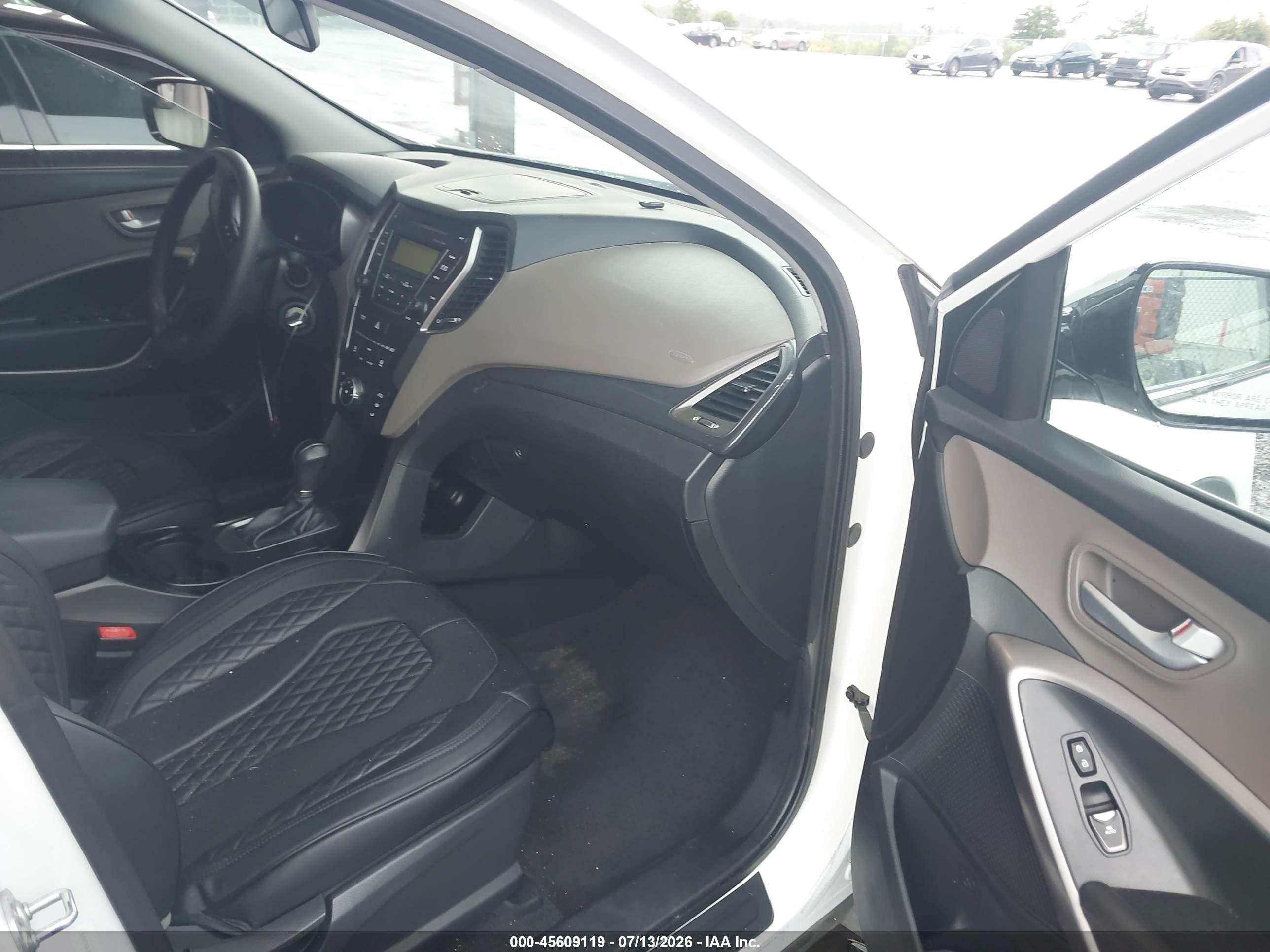 2015 Hyundai Santa Fe Sport 2.4l Белый vin: 5XYZT3LB5FG268672