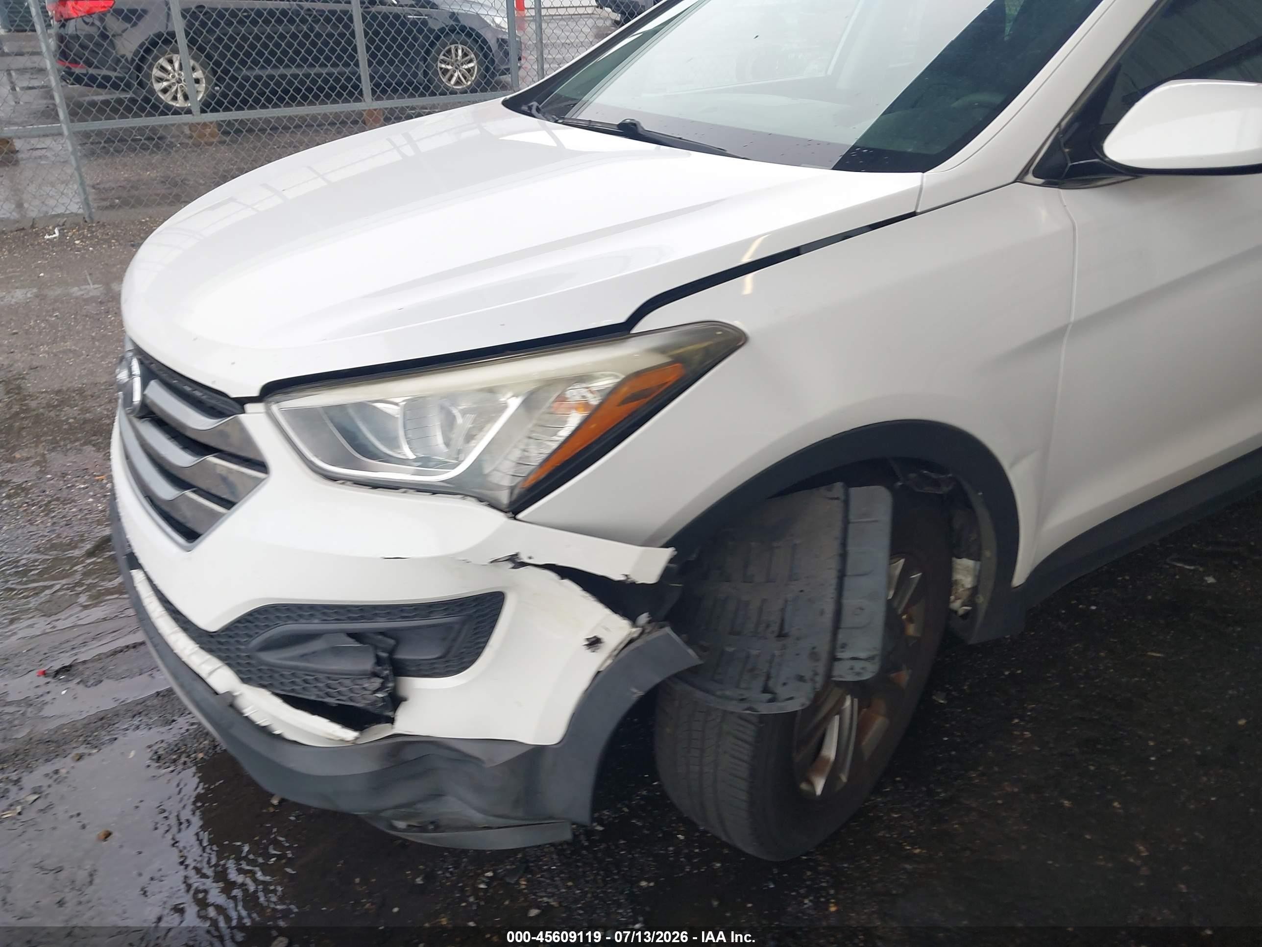 2015 Hyundai Santa Fe Sport 2.4l Белый vin: 5XYZT3LB5FG268672
