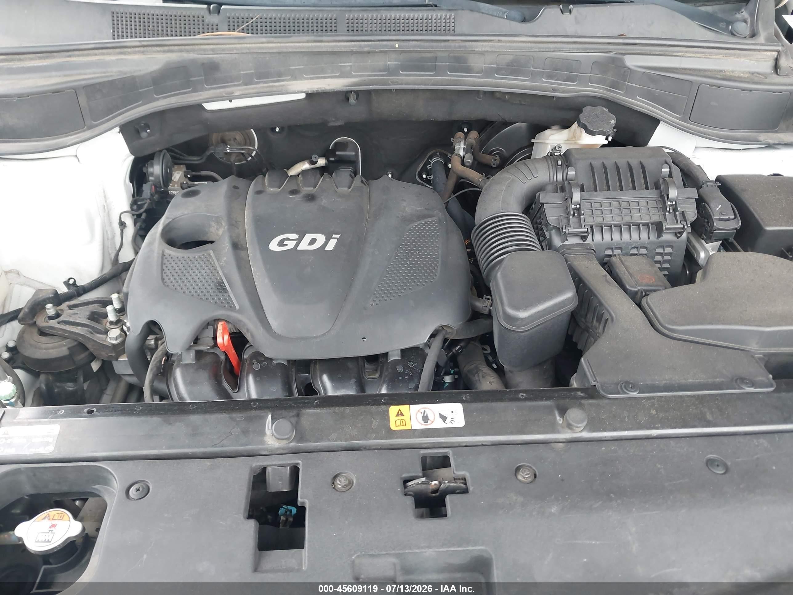 2015 Hyundai Santa Fe Sport 2.4l Белый vin: 5XYZT3LB5FG268672