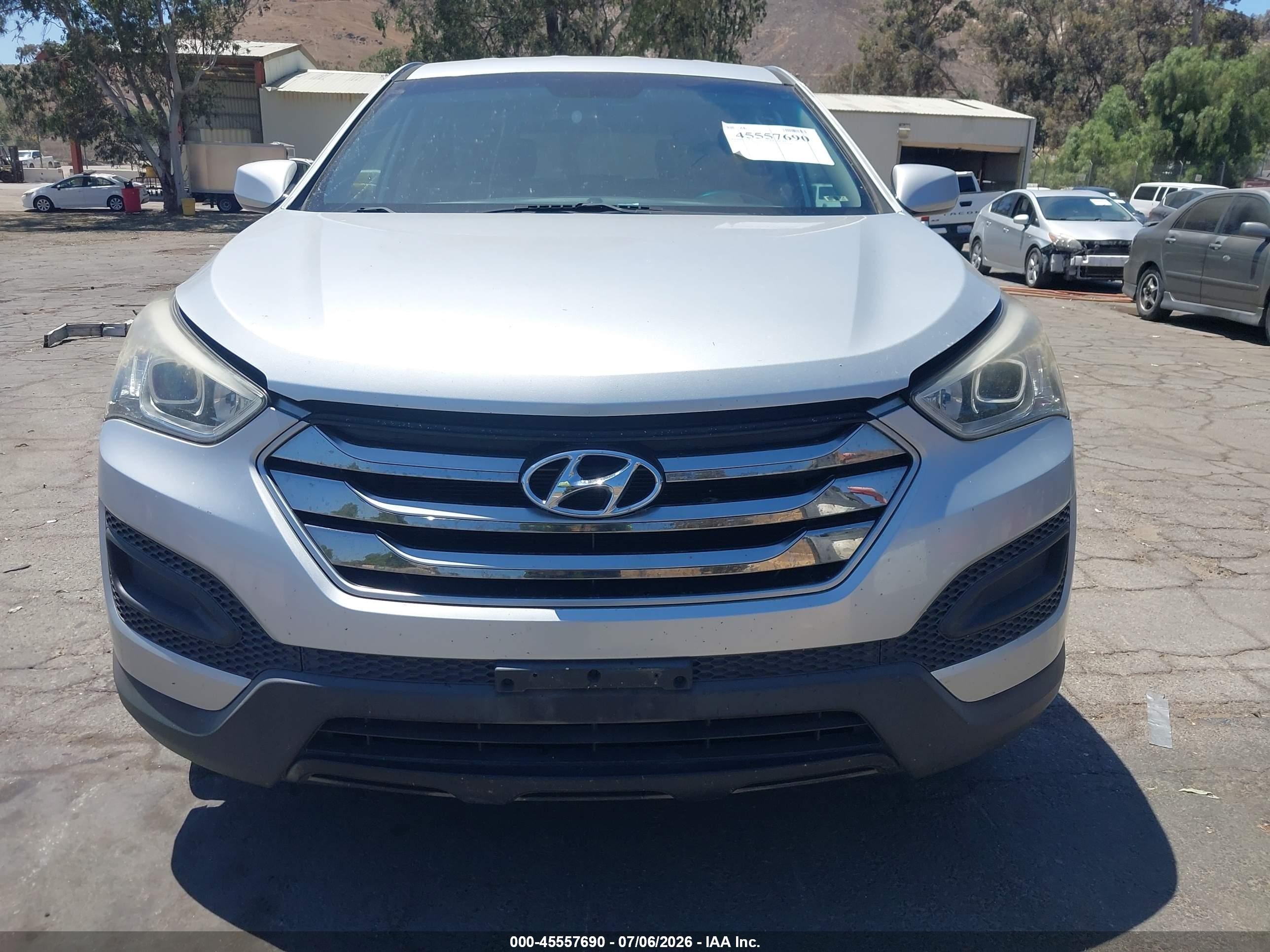 2015 Hyundai Santa Fe Sport 2.4l Silver vin: 5XYZT3LB5FG272902