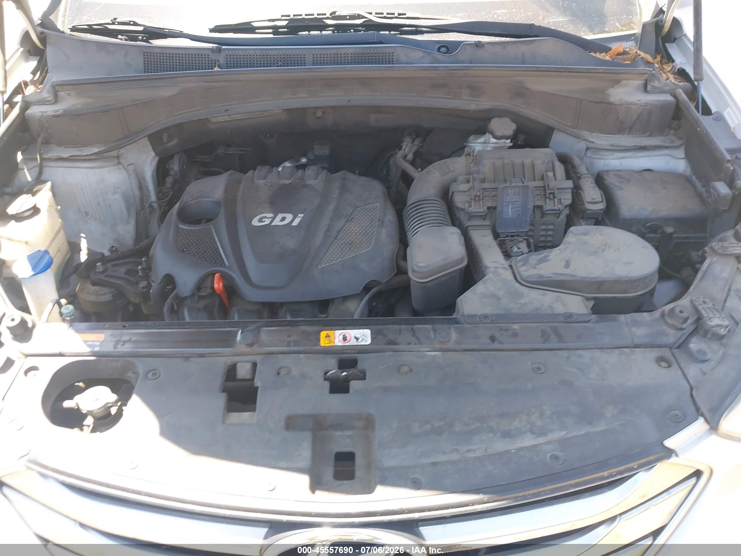 2015 Hyundai Santa Fe Sport 2.4l Silver vin: 5XYZT3LB5FG272902