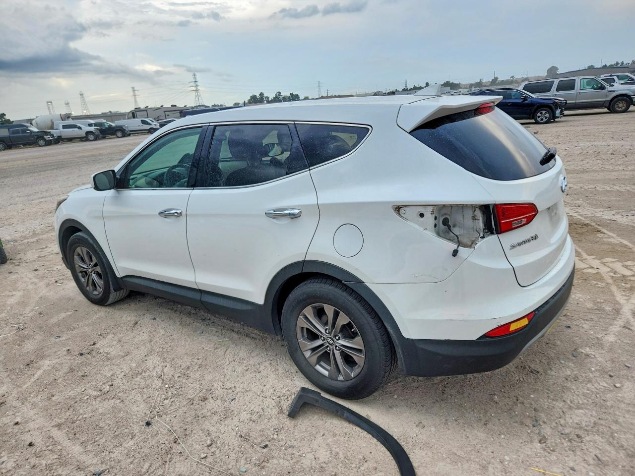 2014 Hyundai Santa Fe Sport 2.4l White vin: 5XYZT3LB6EG197707