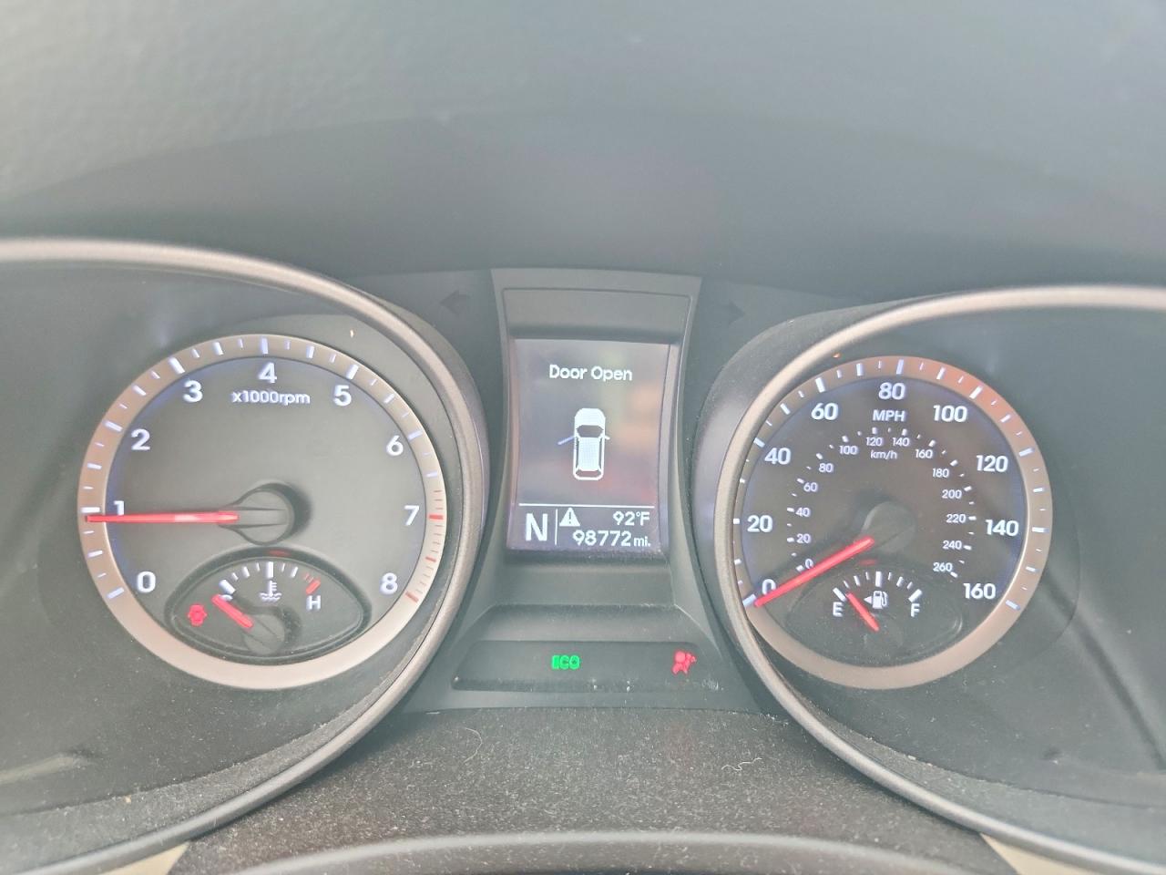 2014 Hyundai Santa Fe Sport 2.4l White vin: 5XYZT3LB6EG197707