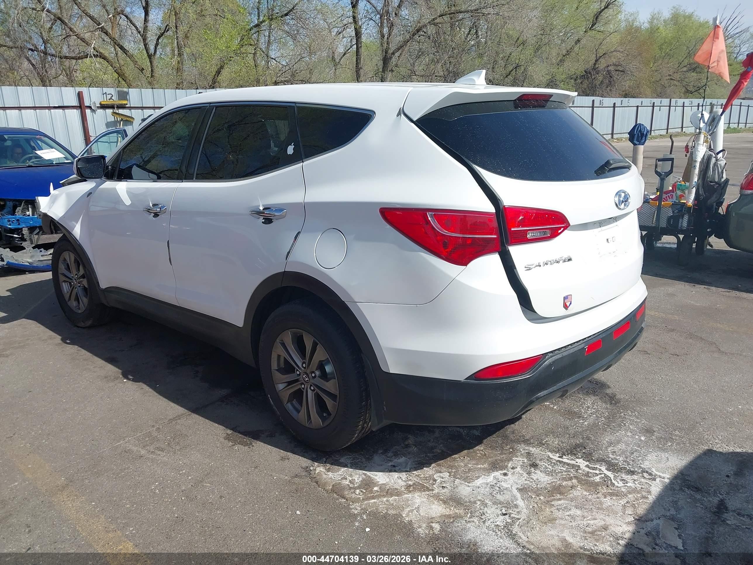 2015 Hyundai Santa Fe Sport 2.4l White vin: 5XYZT3LB6FG272472