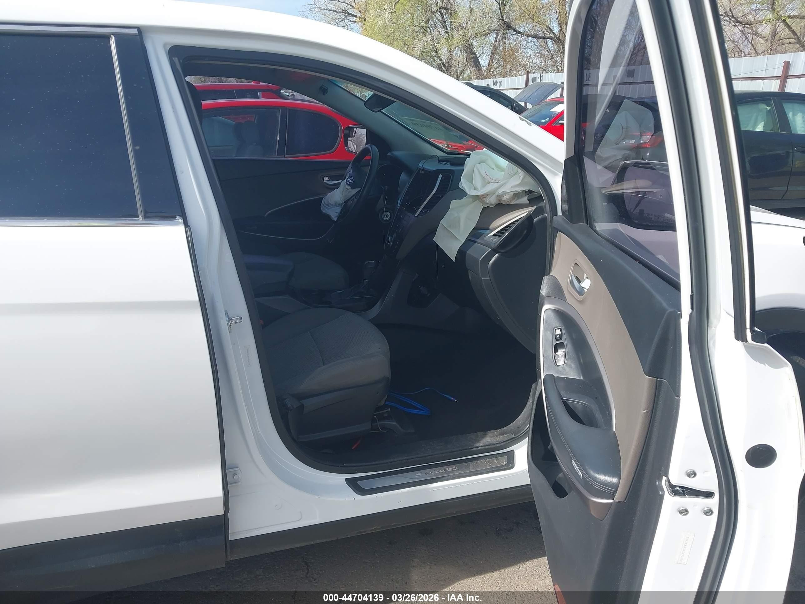 2015 Hyundai Santa Fe Sport 2.4l White vin: 5XYZT3LB6FG272472