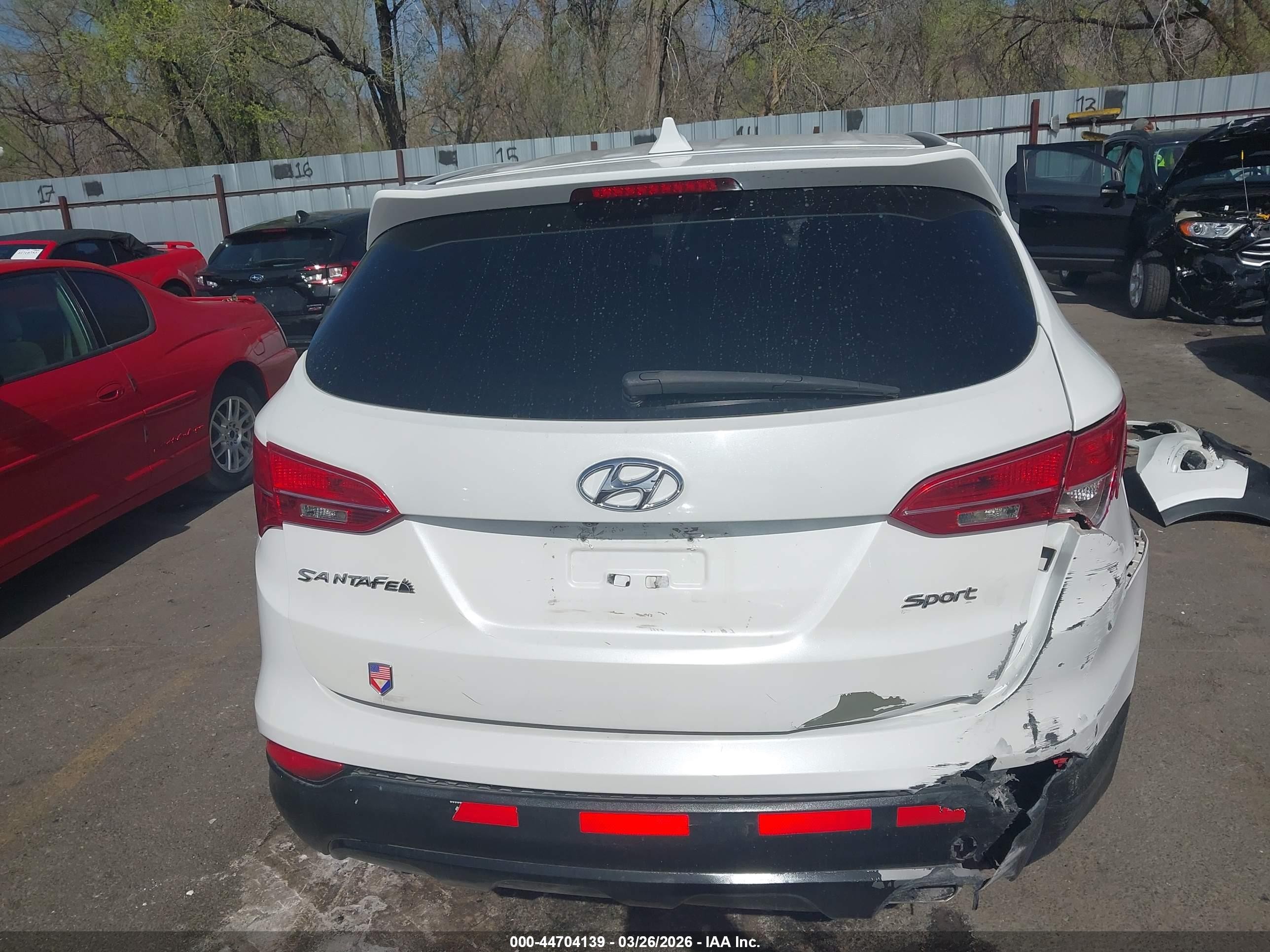 2015 Hyundai Santa Fe Sport 2.4l White vin: 5XYZT3LB6FG272472
