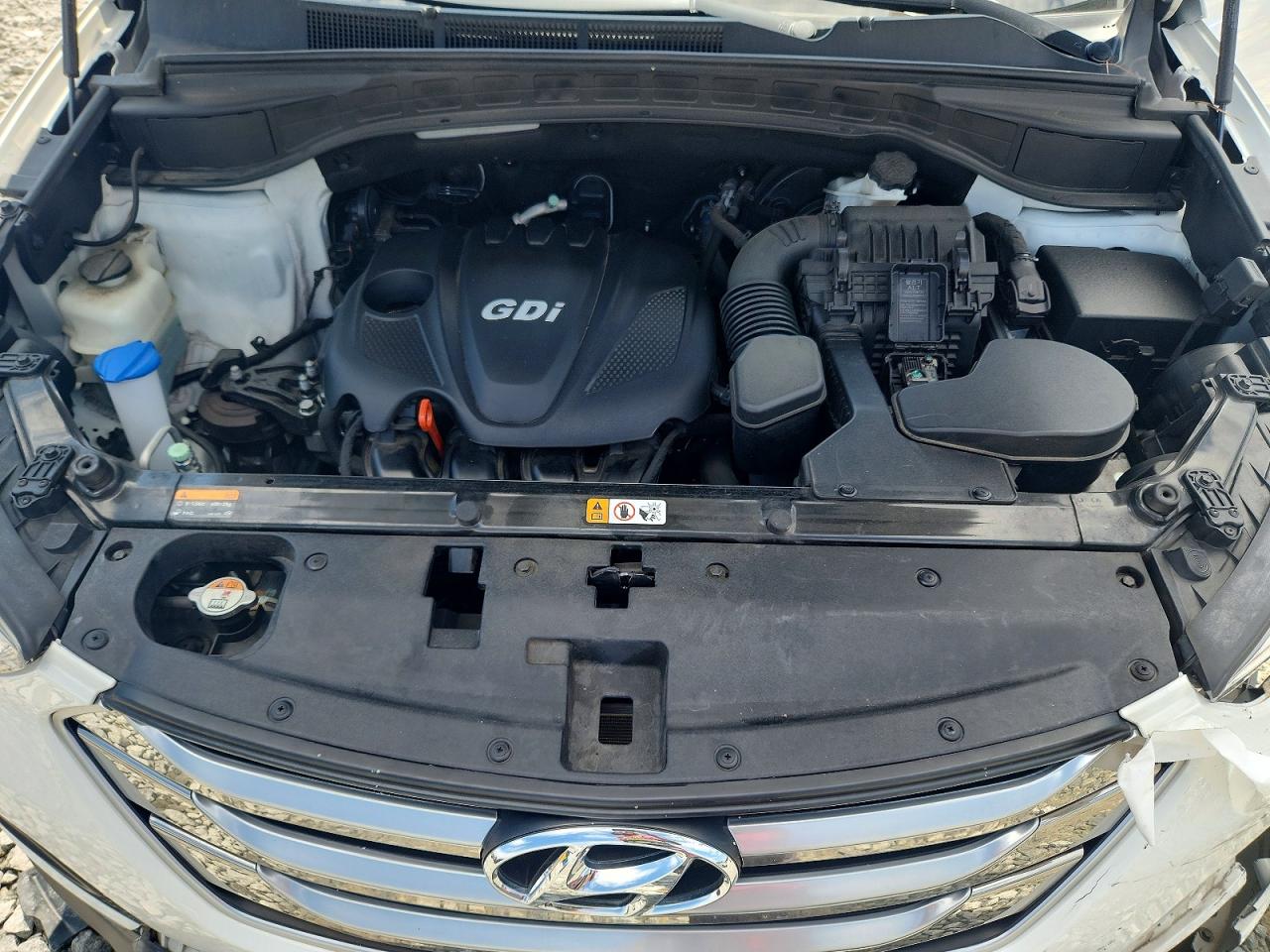2015 Hyundai Santa Fe Sport 2.4l Белый vin: 5XYZT3LB7FG243997