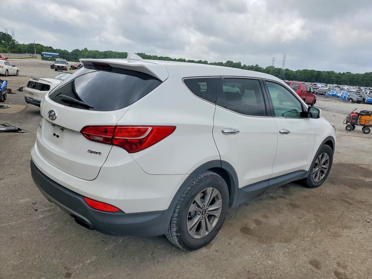 2015 Hyundai Santa Fe Sport 2.4l White vin: 5XYZT3LB8FG270450