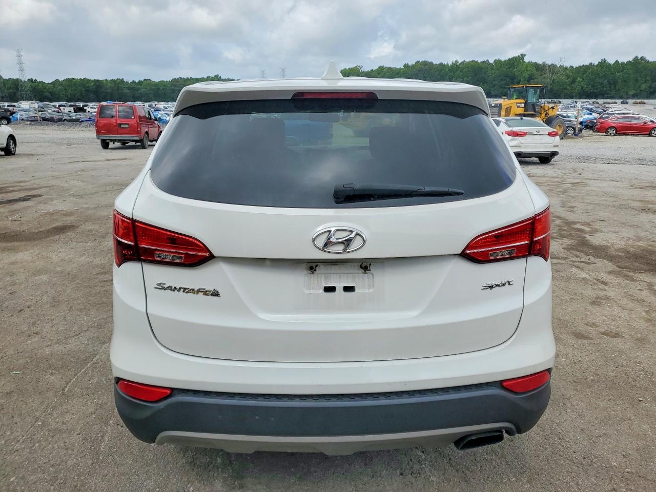 2015 Hyundai Santa Fe Sport 2.4l White vin: 5XYZT3LB8FG270450