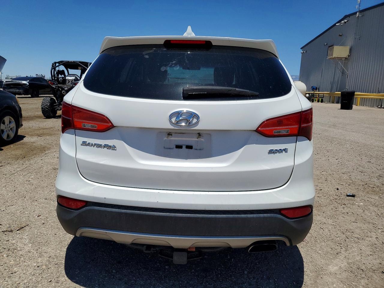 2015 Hyundai Santa Fe Sport 2.4l White vin: 5XYZT3LB8FG289113