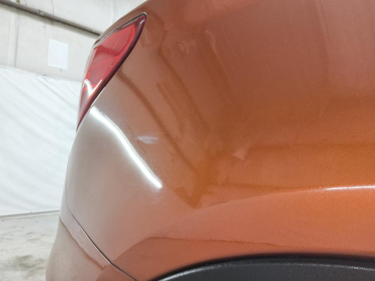 2013 Hyundai Santa Fe Sport 2.4l Orange vin: 5XYZT3LB9DG042549 Damage: Right Qtr Panel, Heavy Scratch, 1 To 2 Inches