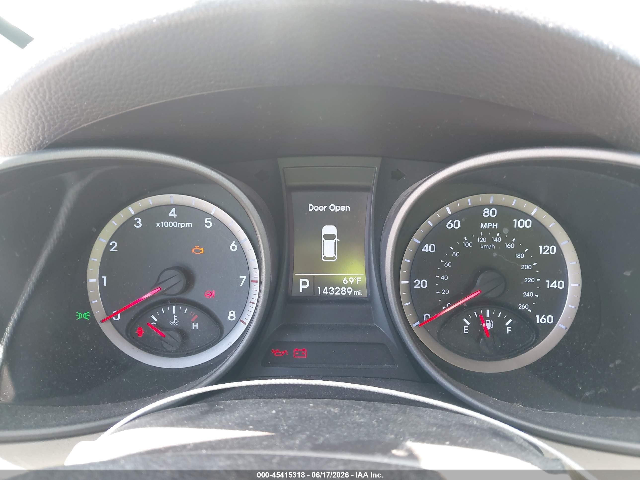 2014 Hyundai Santa Fe Sport 2.4l White vin: 5XYZT3LB9EG223040