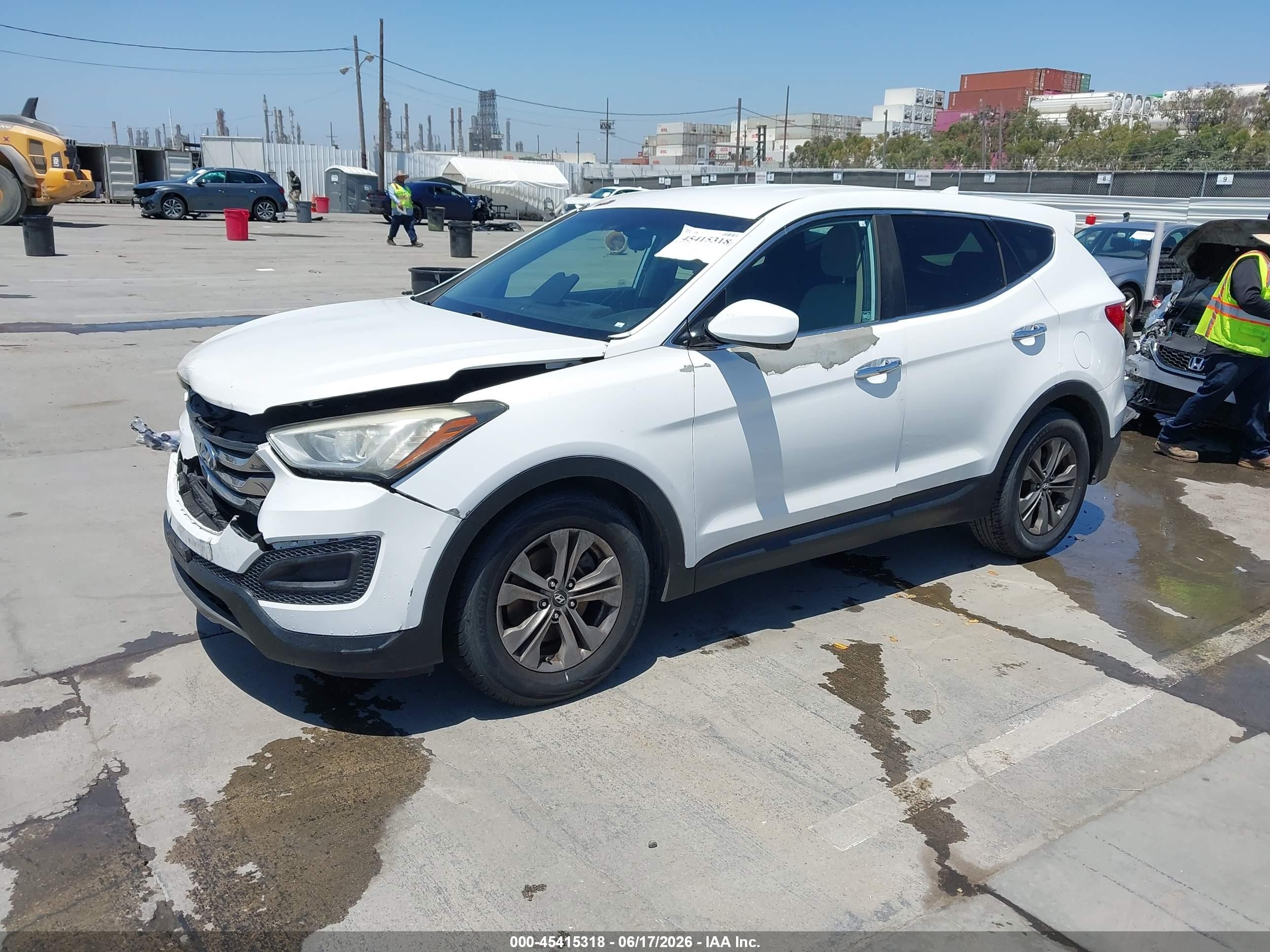 2014 Hyundai Santa Fe Sport 2.4l White vin: 5XYZT3LB9EG223040