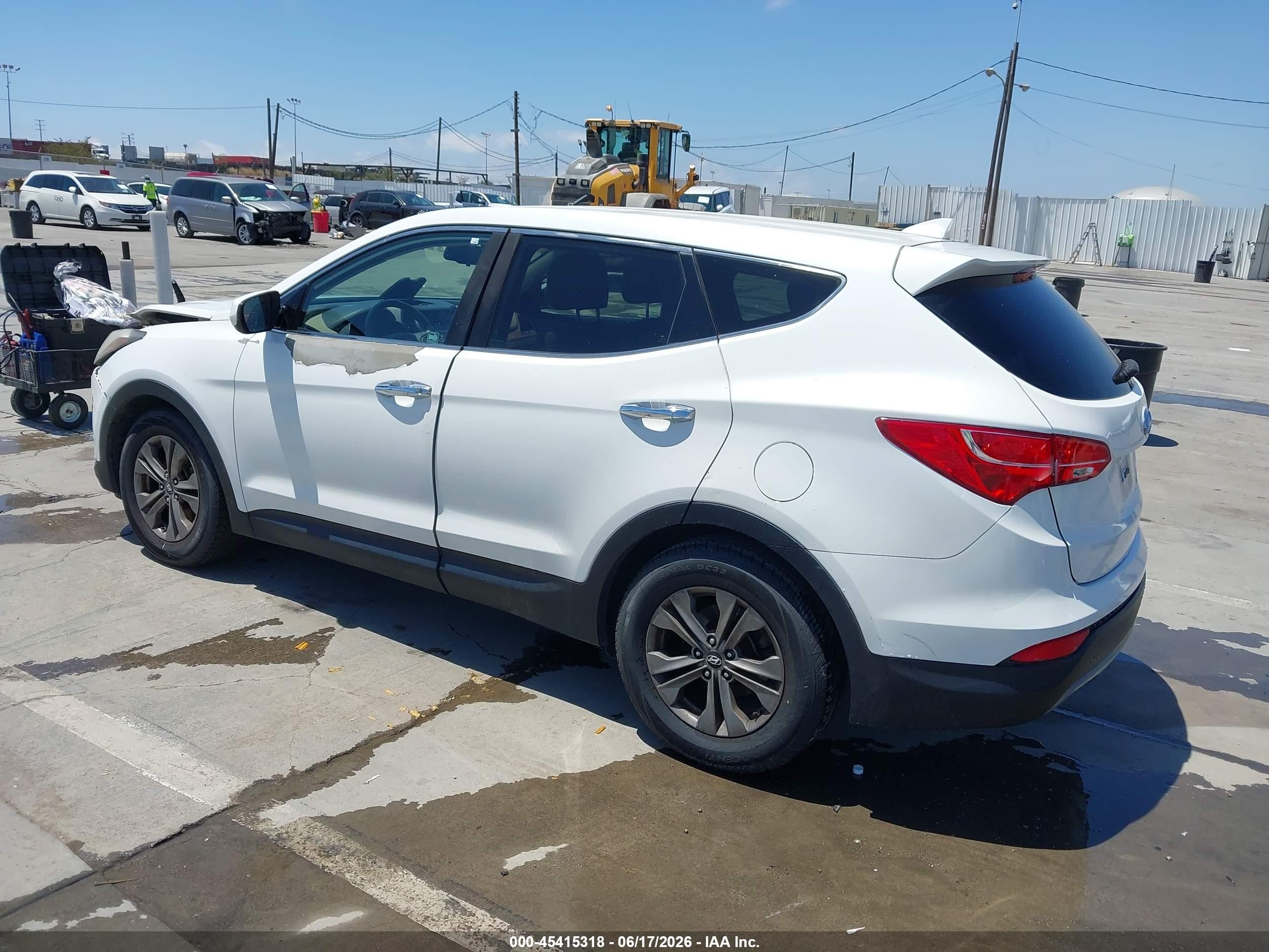 2014 Hyundai Santa Fe Sport 2.4l White vin: 5XYZT3LB9EG223040
