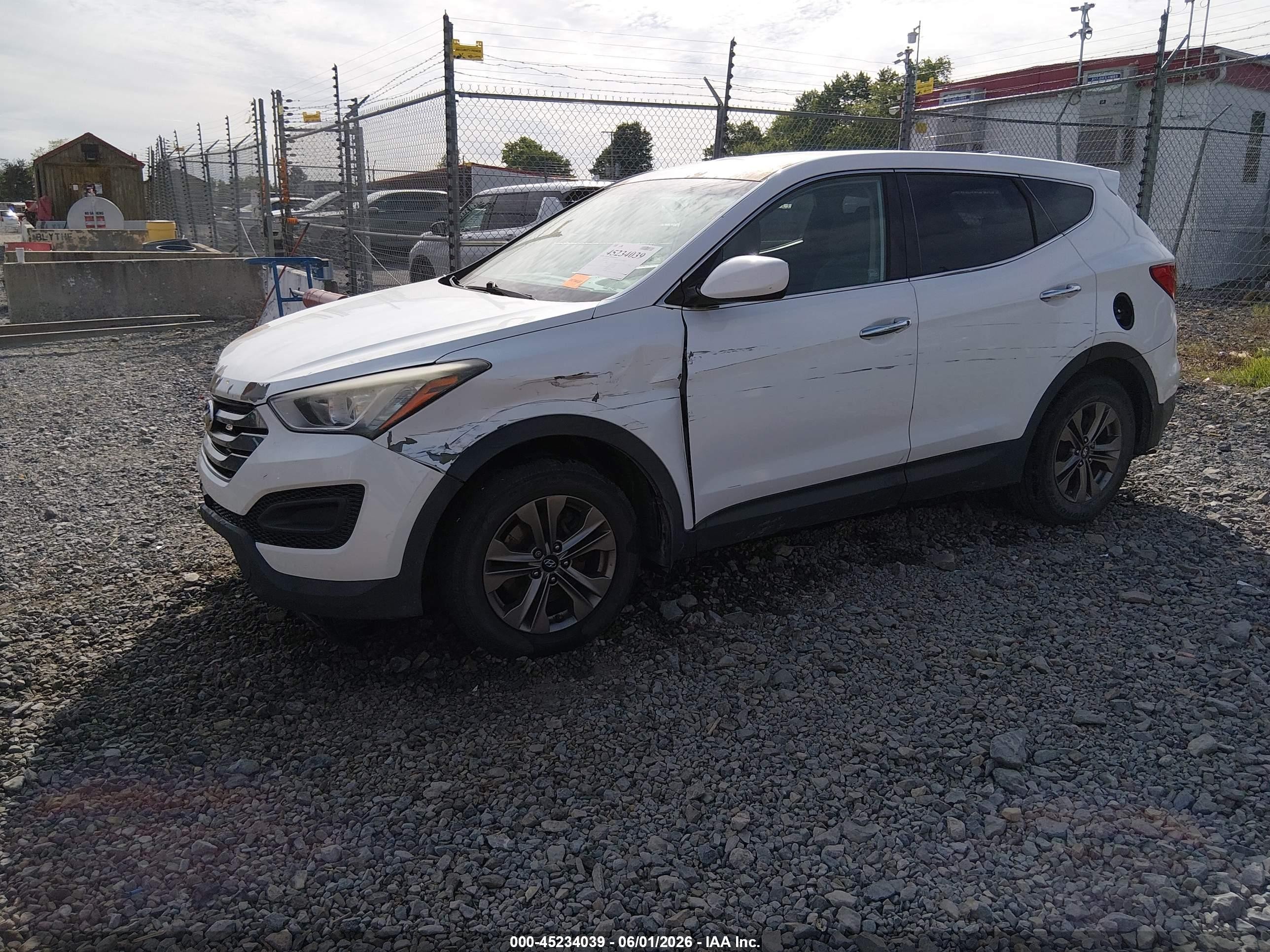 2015 Hyundai Santa Fe Sport 2.4l Белый vin: 5XYZT3LB9FG256430