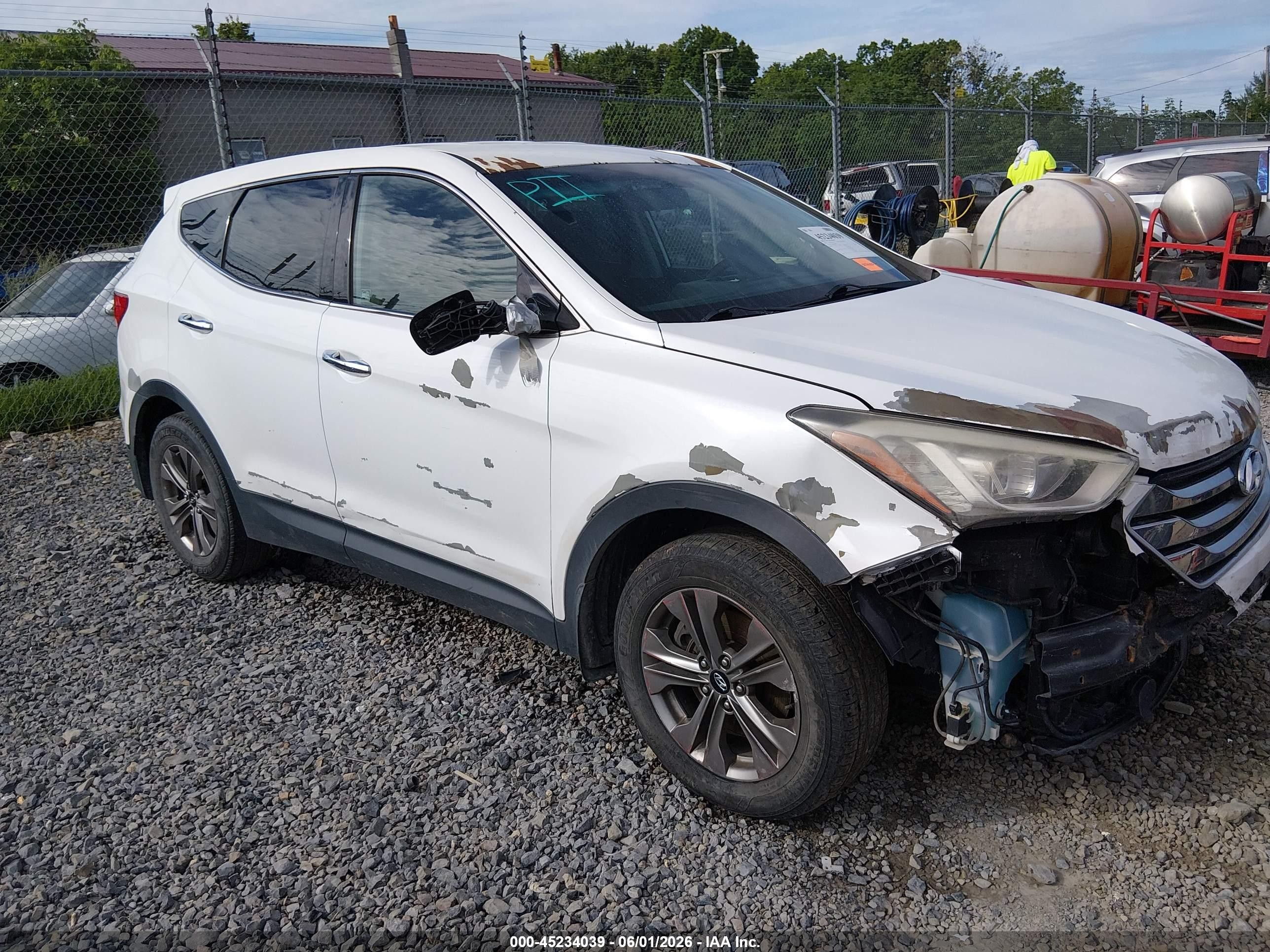 2015 Hyundai Santa Fe Sport 2.4l Белый vin: 5XYZT3LB9FG256430
