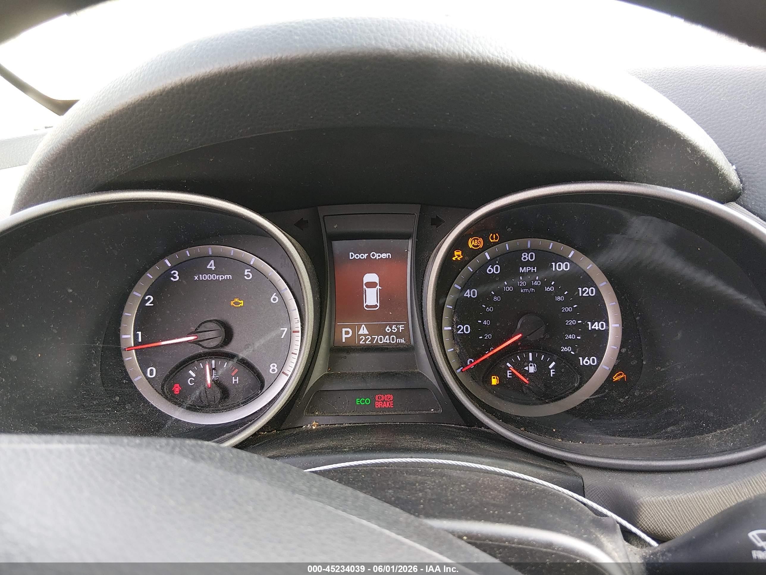 2015 Hyundai Santa Fe Sport 2.4l Белый vin: 5XYZT3LB9FG256430
