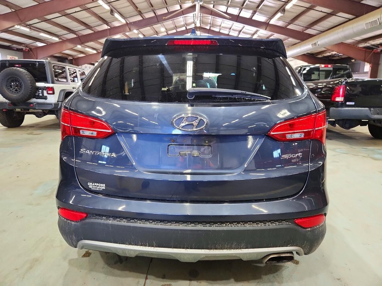 2013 Hyundai Santa Fe Sport 2.4l Blue vin: 5XYZT3LBXDG026389