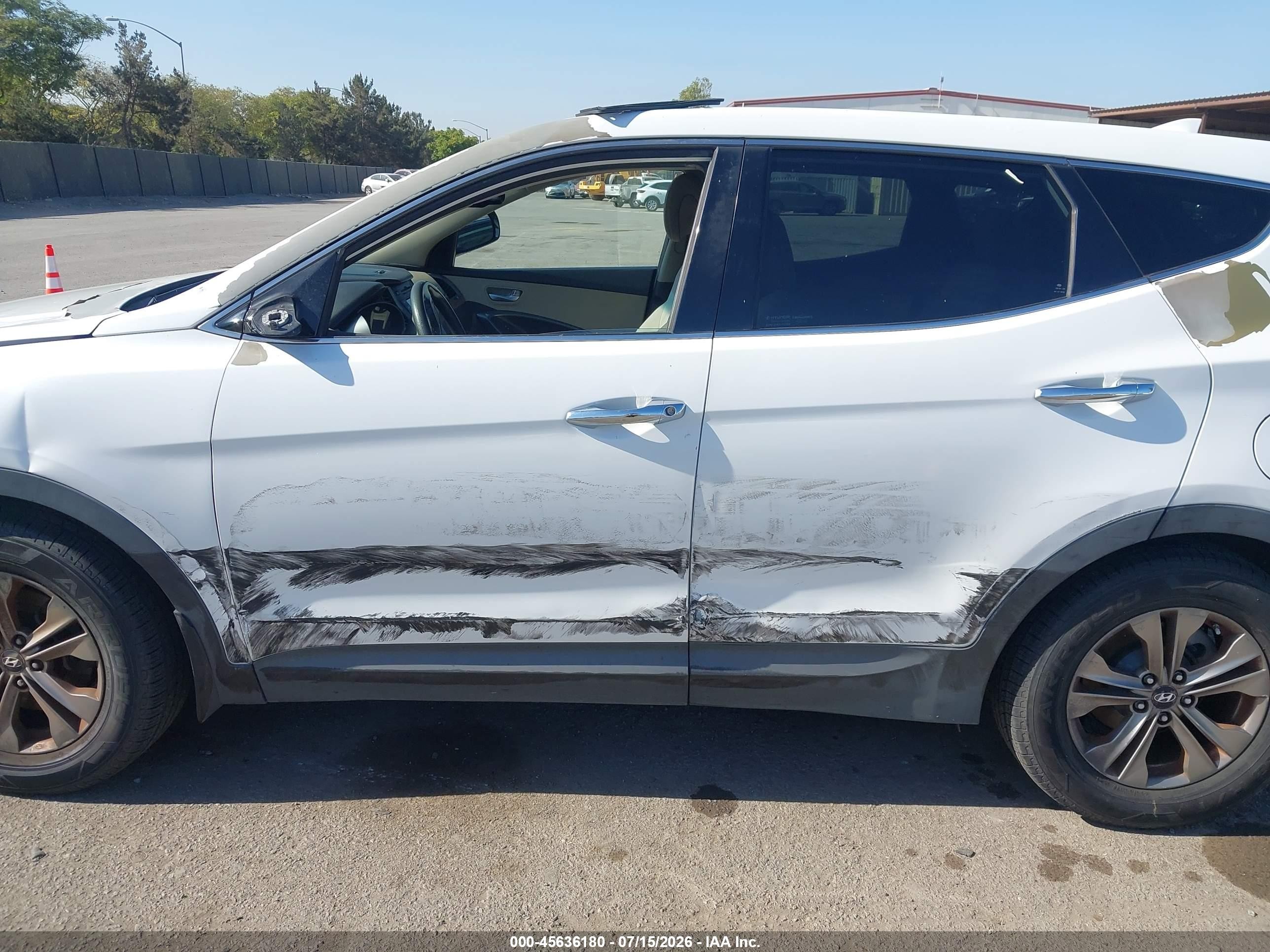 2013 Hyundai Santa Fe Sport White vin: 5XYZT3LBXDG104041