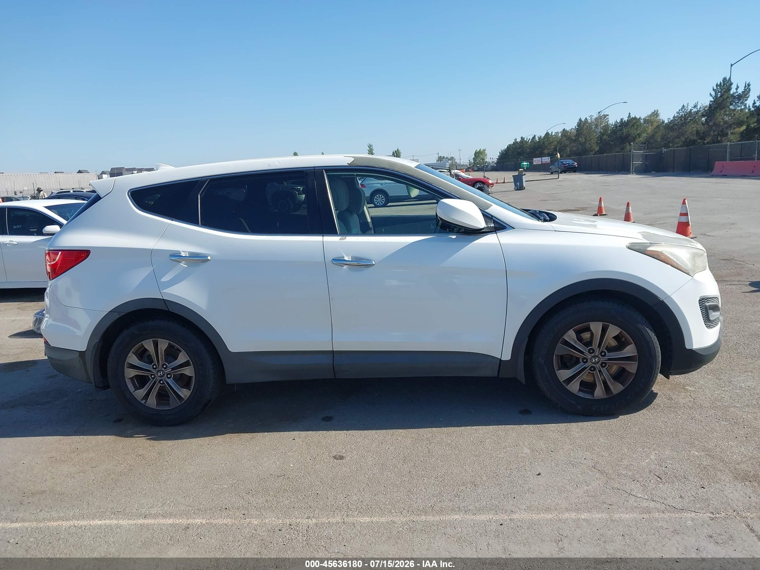 2013 Hyundai Santa Fe Sport White vin: 5XYZT3LBXDG104041