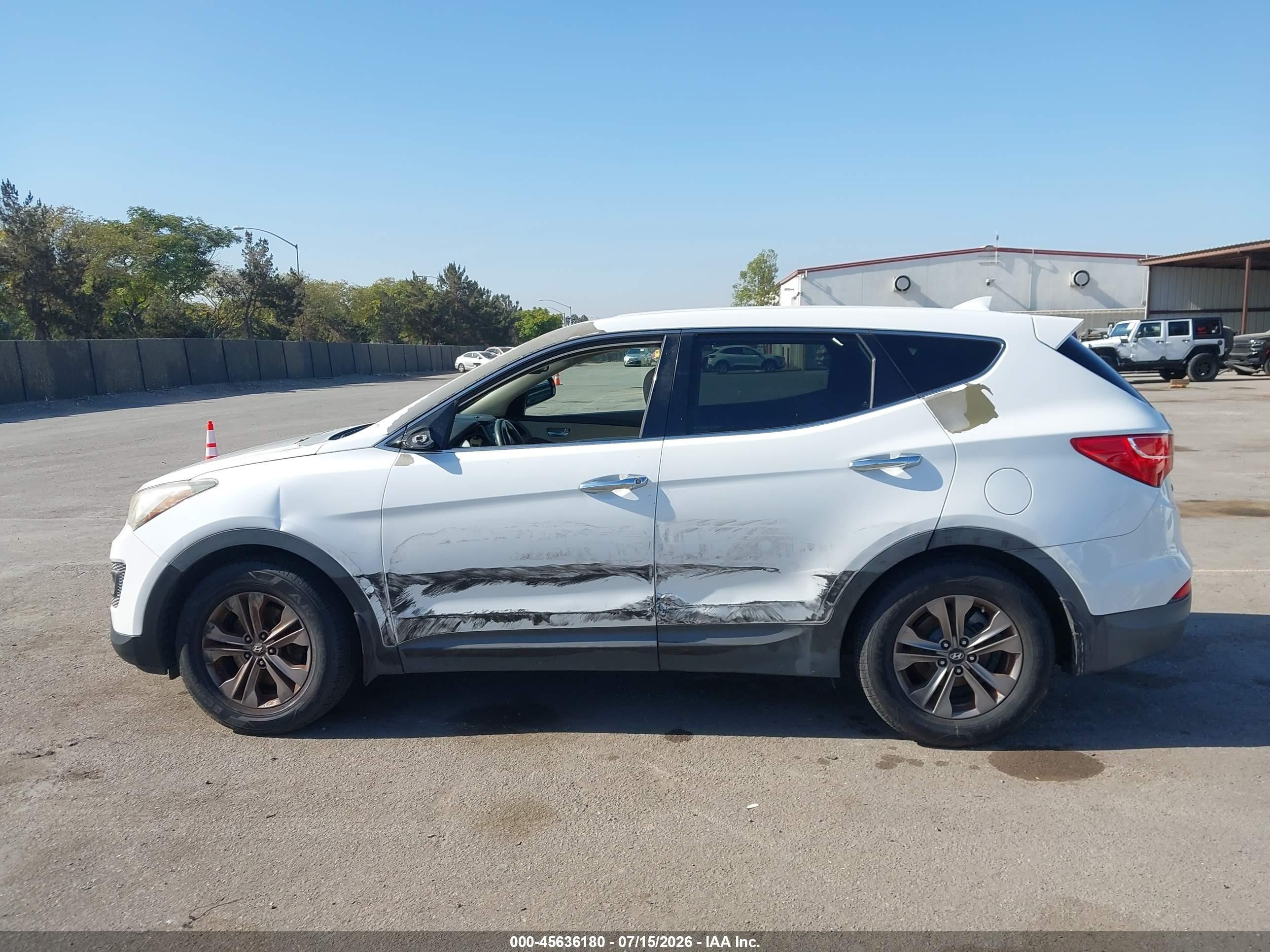 2013 Hyundai Santa Fe Sport White vin: 5XYZT3LBXDG104041