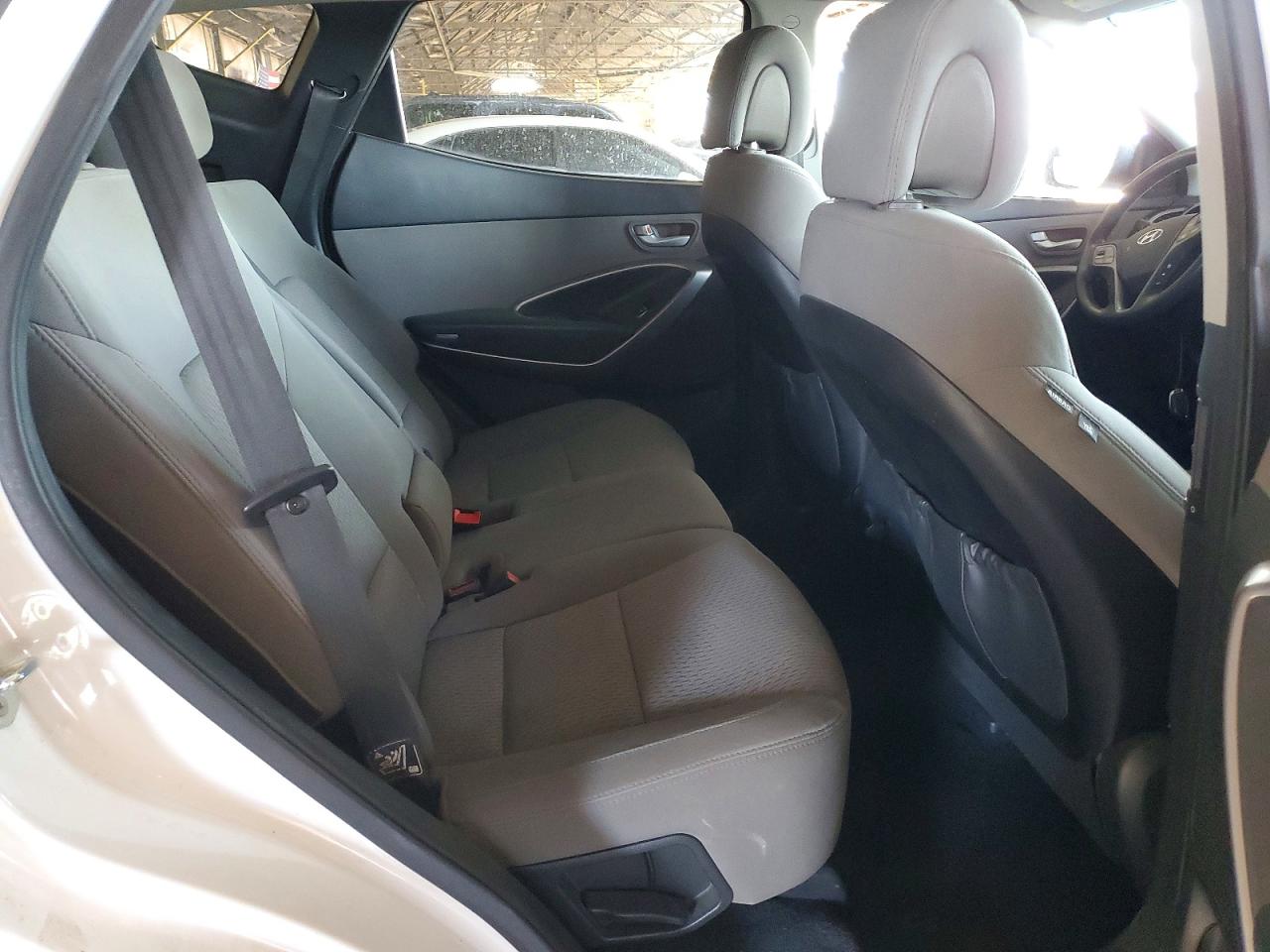 2015 Hyundai Santa Fe Sport 2.4l White vin: 5XYZT3LBXFG259966