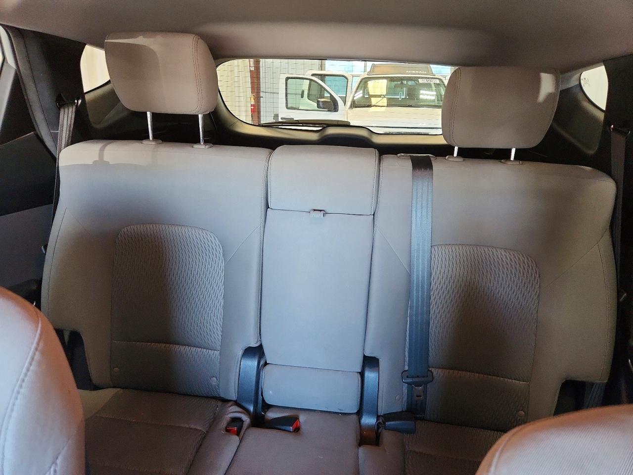 2015 Hyundai Santa Fe Sport 2.4l Silver vin: 5XYZTDLB0FG251218