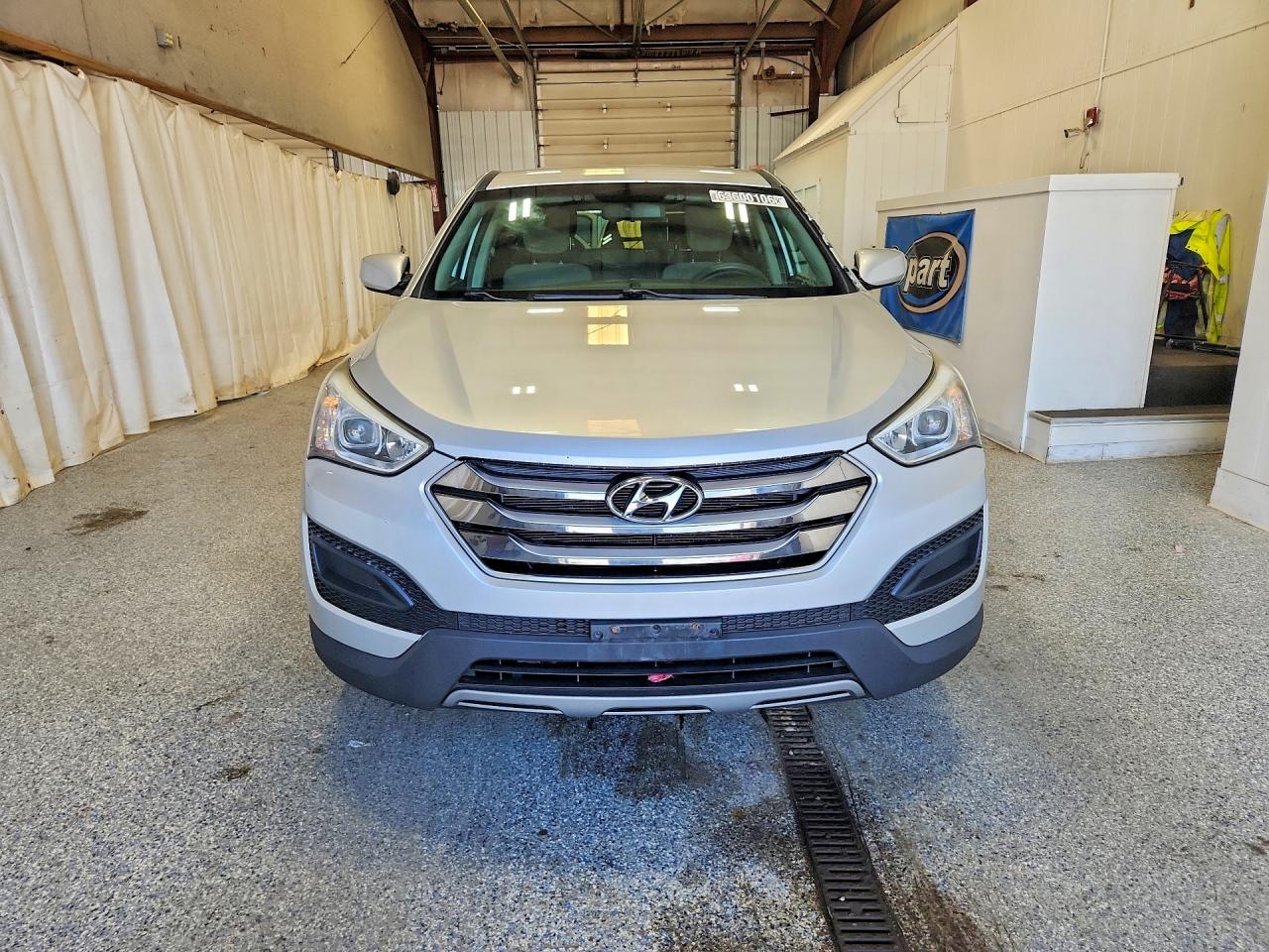 2015 Hyundai Santa Fe Sport 2.4l Silver vin: 5XYZTDLB0FG251218
