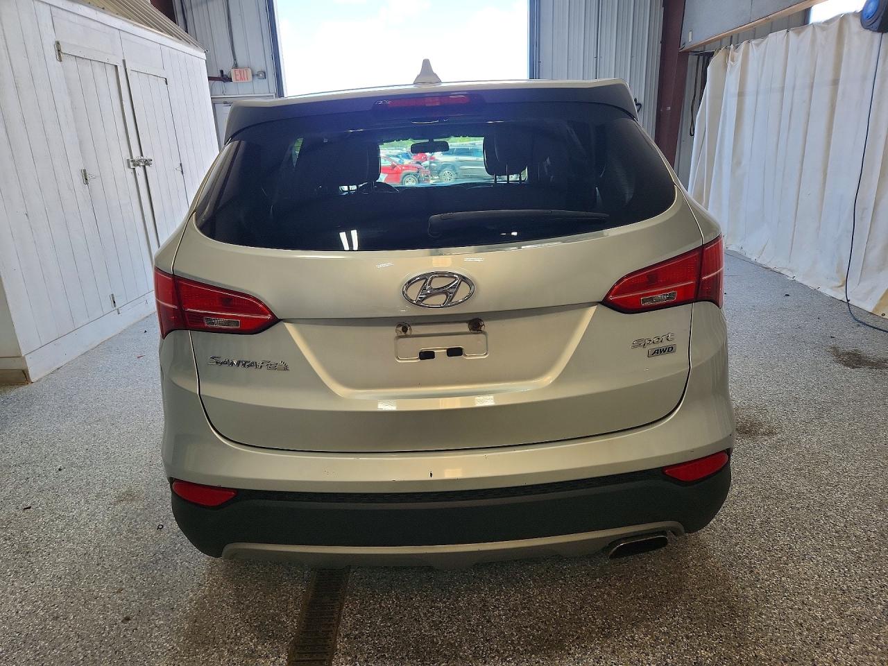 2015 Hyundai Santa Fe Sport 2.4l Silver vin: 5XYZTDLB0FG251218