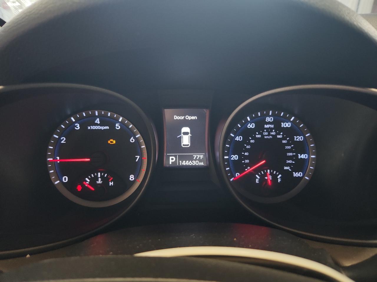 2015 Hyundai Santa Fe Sport 2.4l Silver vin: 5XYZTDLB0FG251218 Damage: Warning Light - Engine, On, Unacceptable